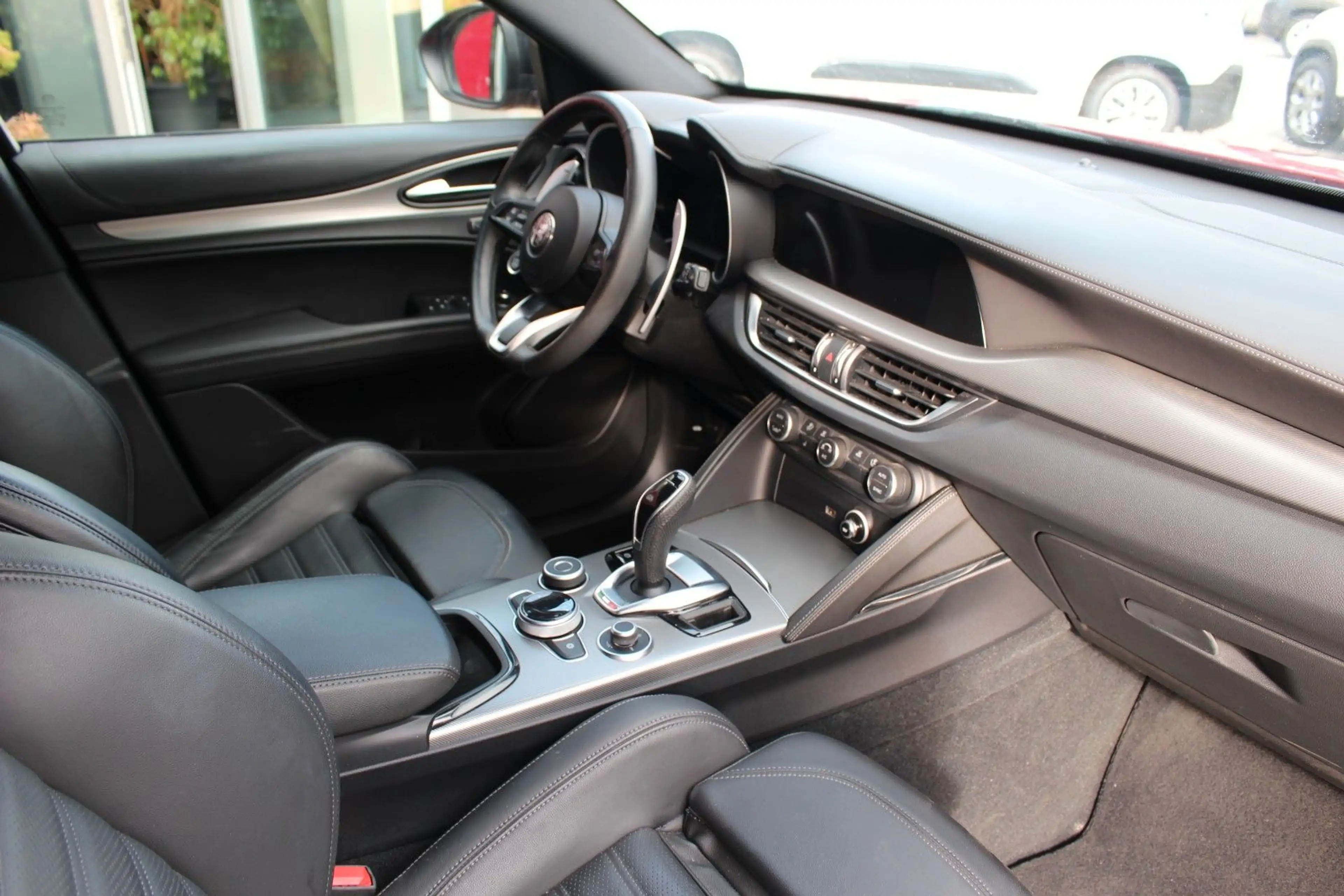 Alfa Romeo Stelvio Veloce Q4 Premium Paket /Matrix-LED — photo 5