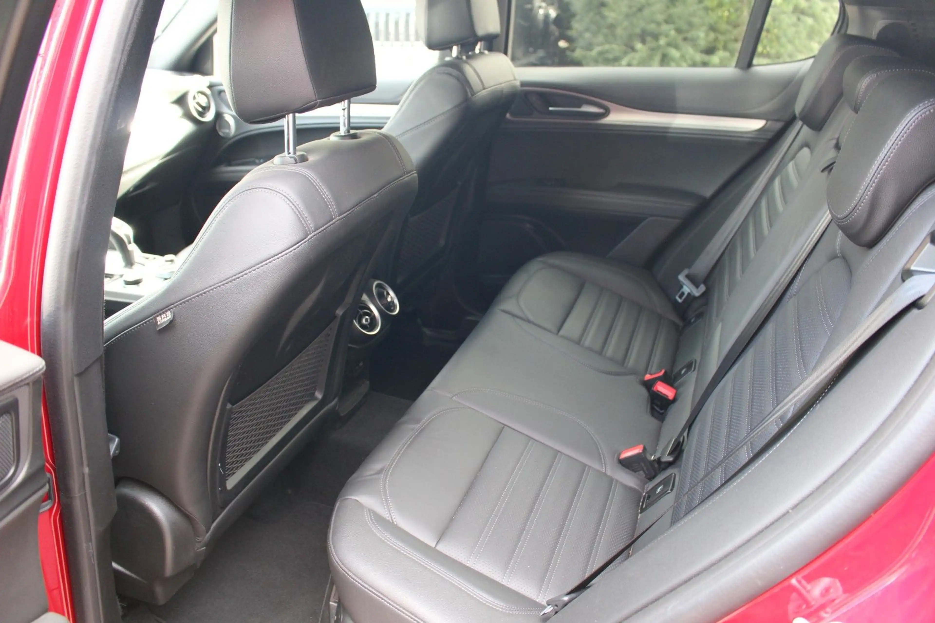 Alfa Romeo Stelvio Veloce Q4 Premium Paket /Matrix-LED — photo 8