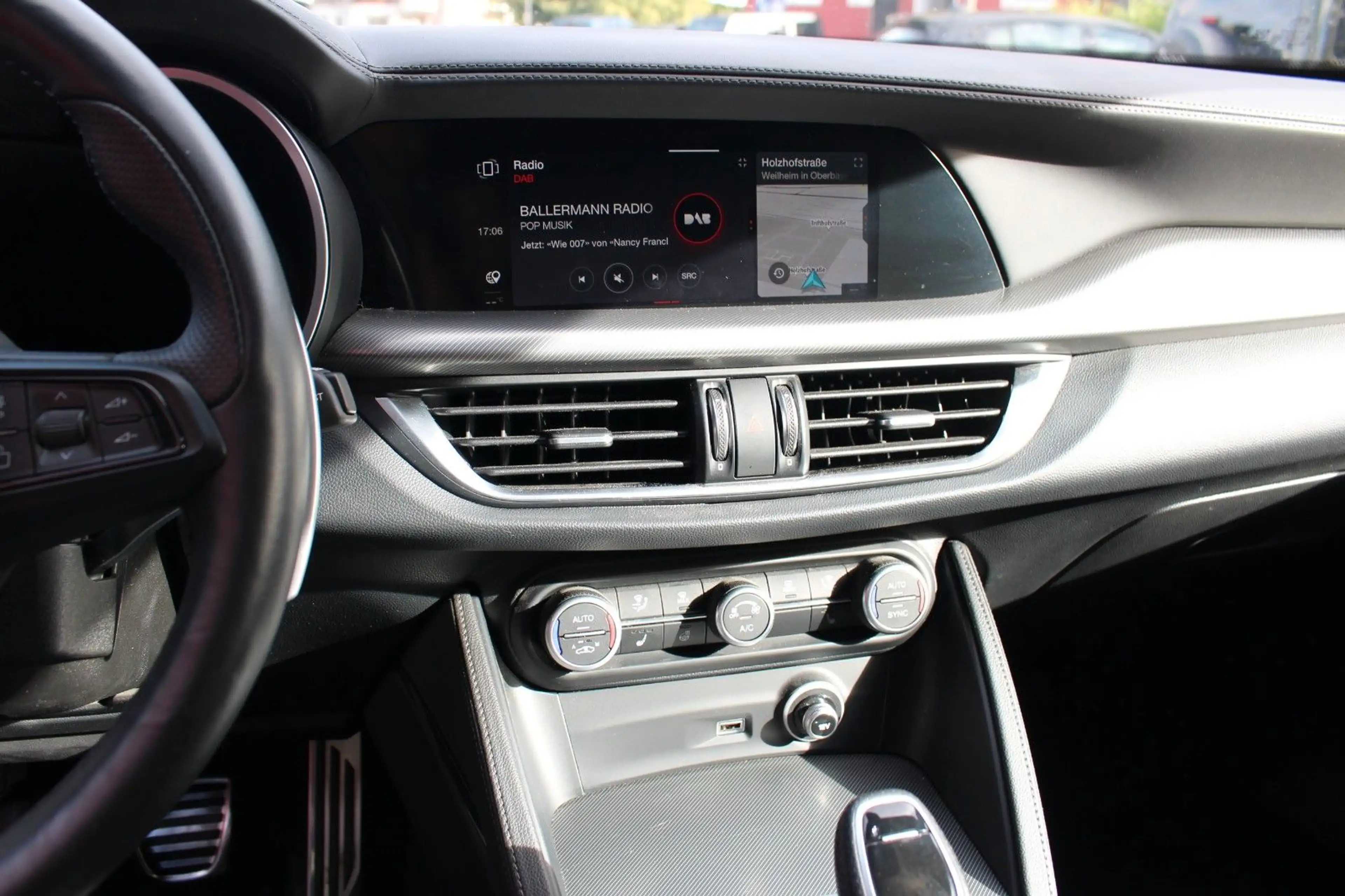Alfa Romeo Stelvio Veloce Q4 Premium Paket /Matrix-LED — photo 14