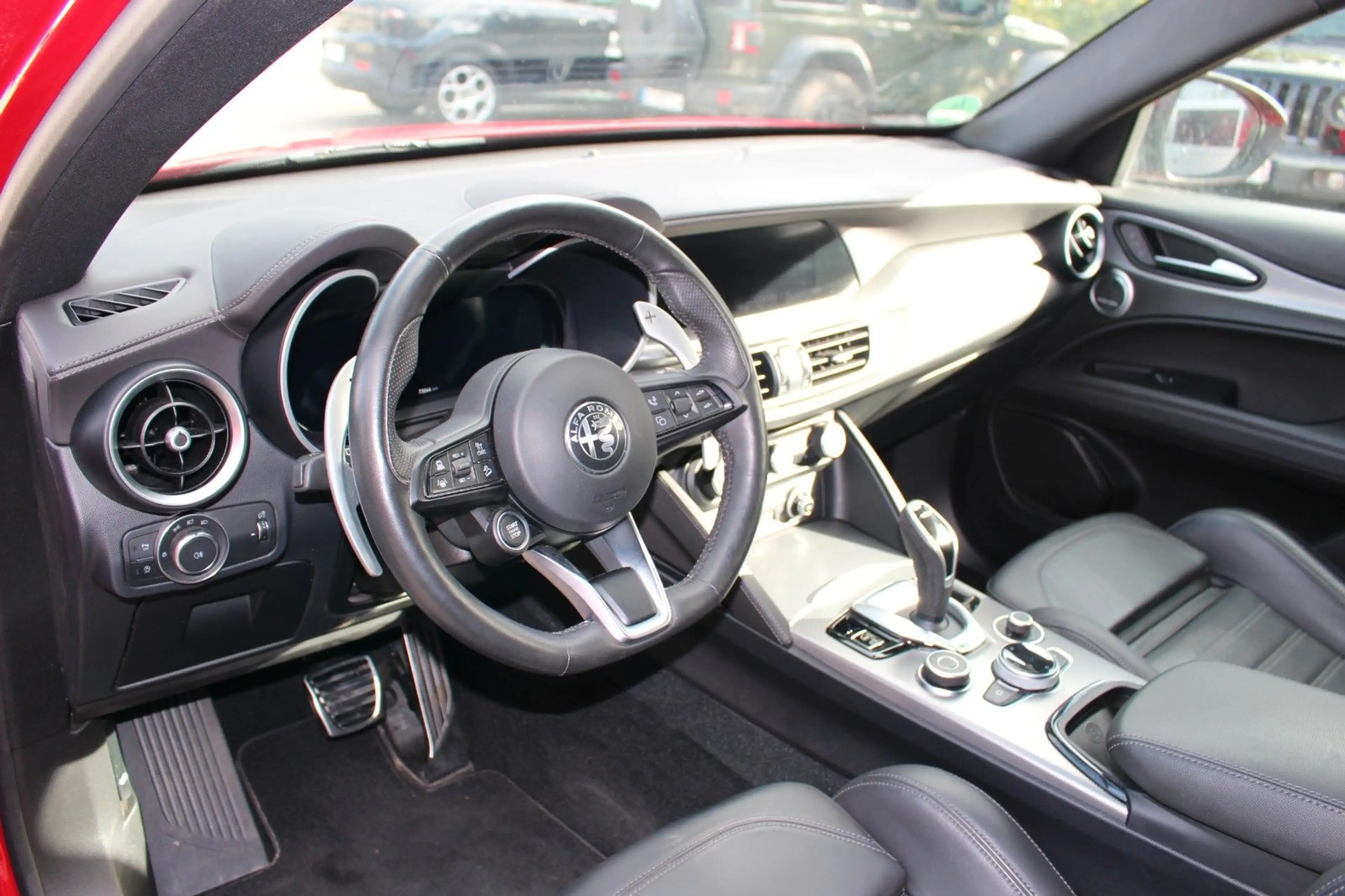 Alfa Romeo Stelvio Veloce Q4 Premium Paket /Matrix-LED — photo 11