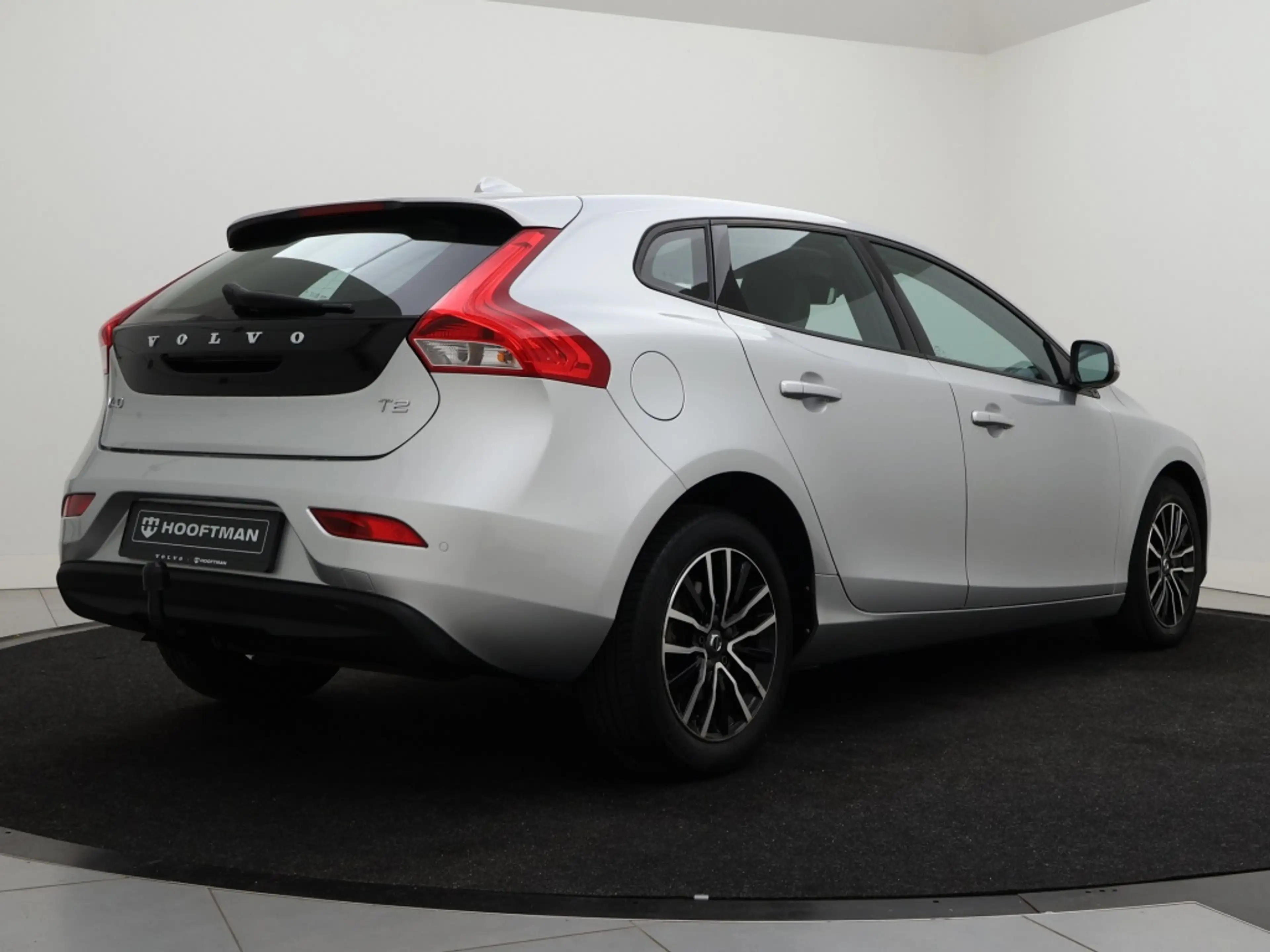 Volvo V40 T2 AUT(6) NORDIC+ STANDKACHEL NAVI FULL-LED BLUETO — photo 4