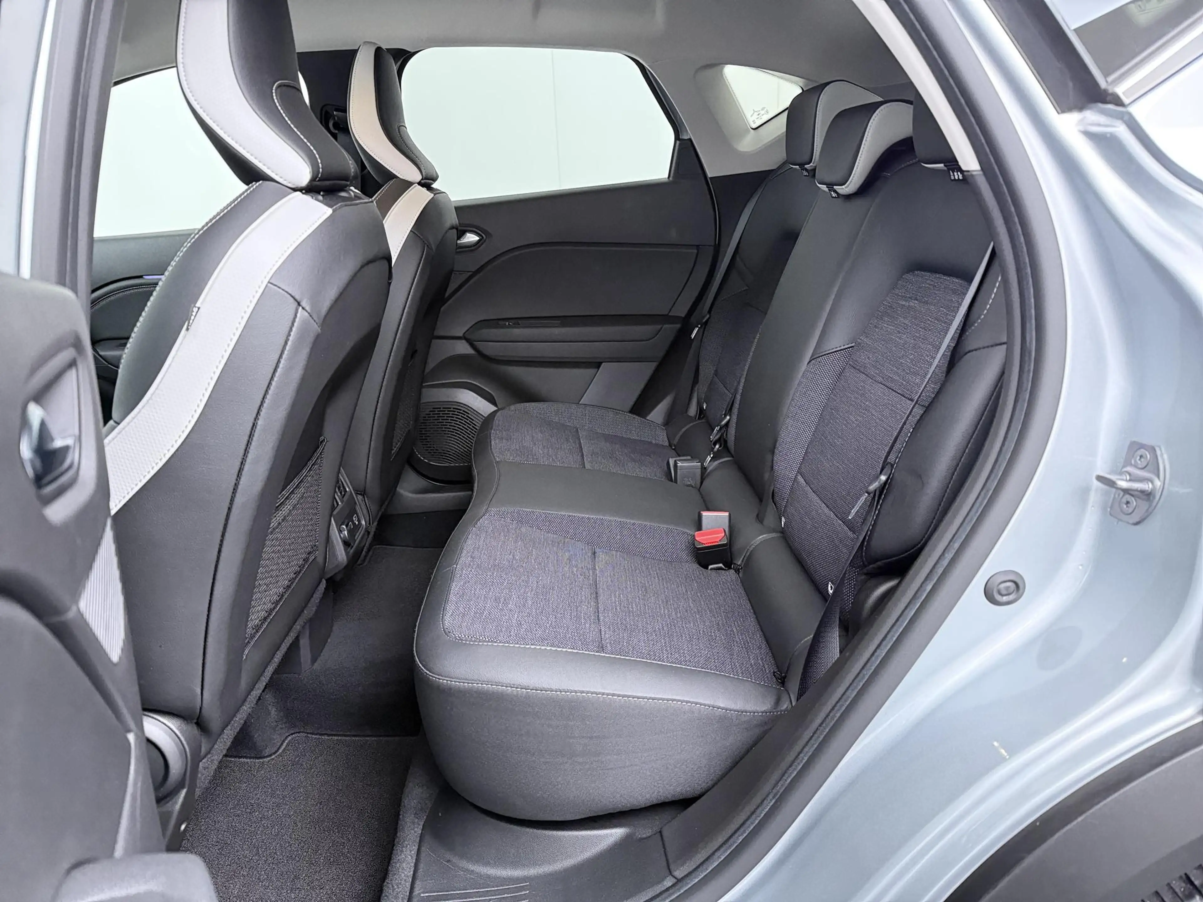 Renault Captur techno TCe 90 | Trekhaak | Groot navigatie | Achte — photo 14