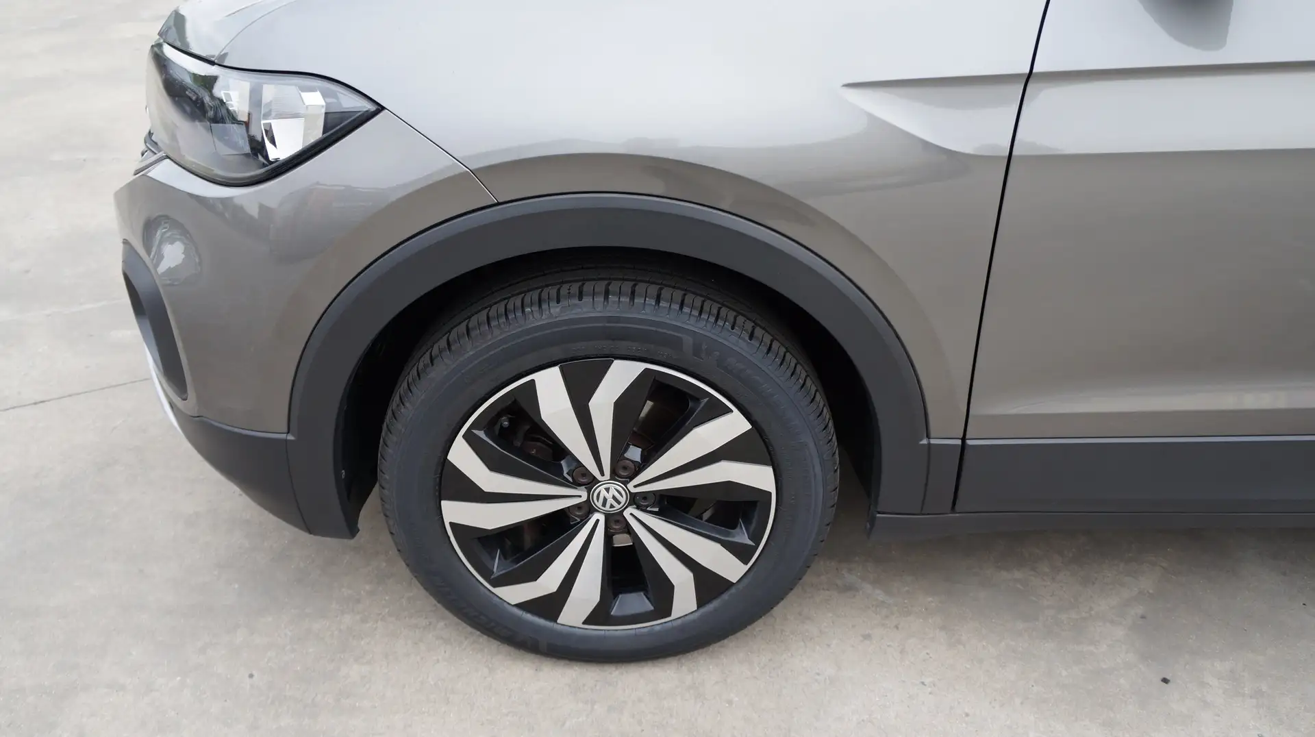 Volkswagen T-Cross 1.0 TSI 115 pk Life Pdc Navi 12m Garantie Gris - 2