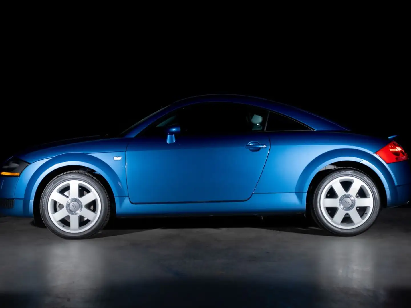 Audi TT 1.8 Turbo 180 Blau - 2
