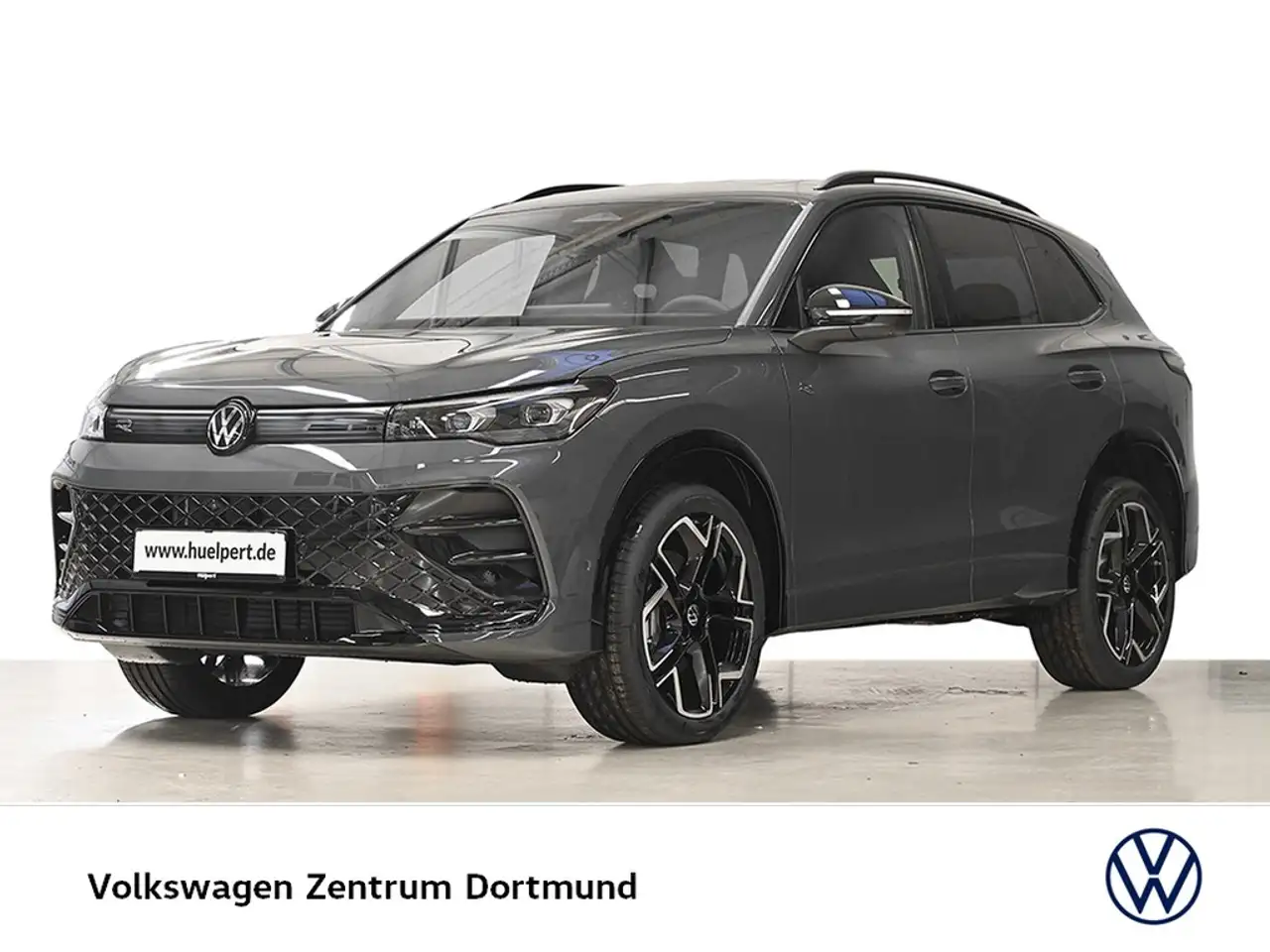 Volkswagen Tiguan 2.0 TDI R-LINE 4MOTION DSG PANO BLACKSTYLE — photo 1 of 16