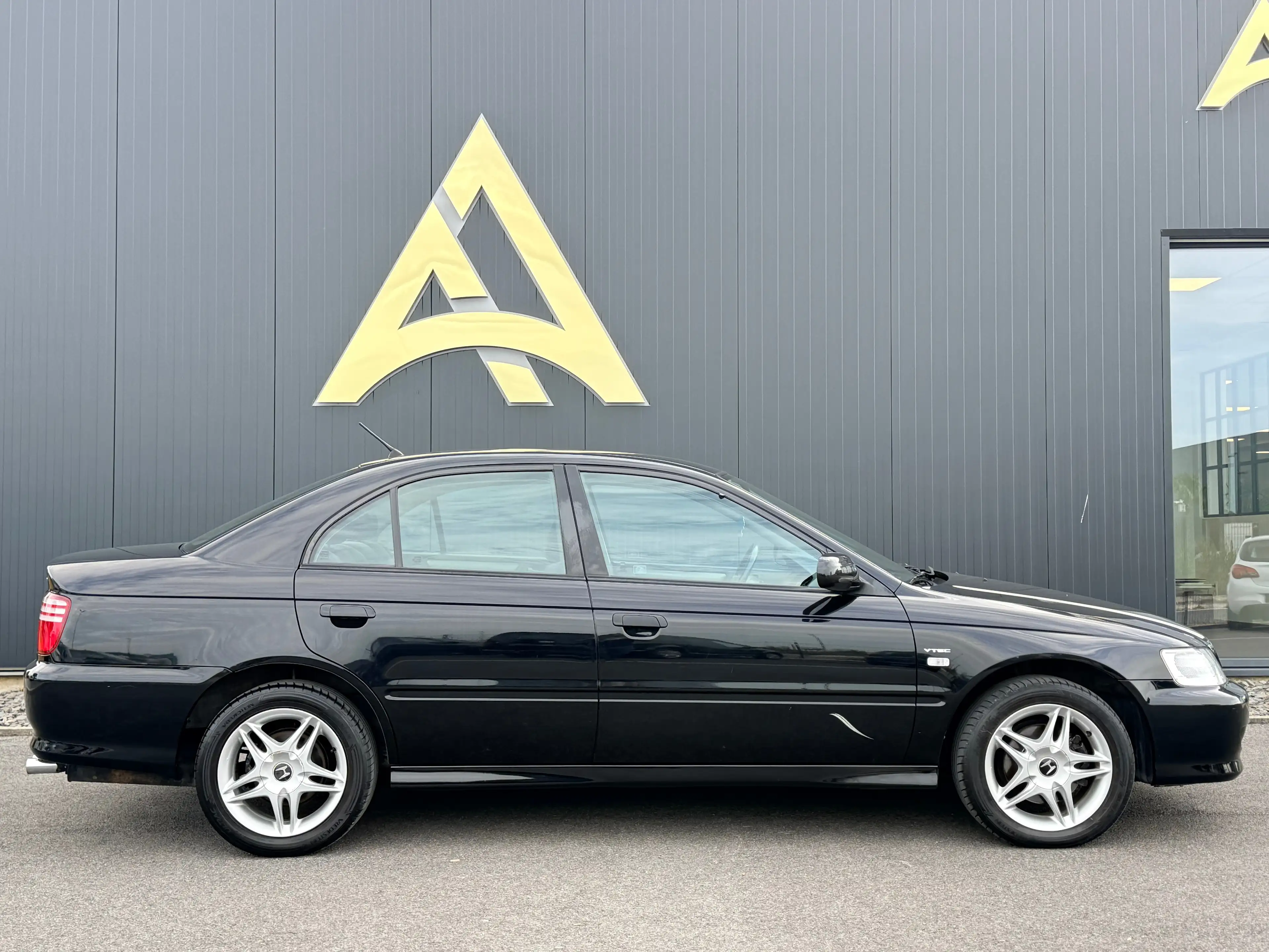 Honda Accord 1.8i 16v VTEC LS 136CV CLIMATISATION INTERIEUR EN VELOUR GARANTIE 12 MOIS — photo 14