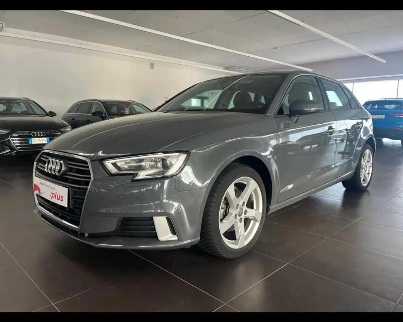 Audi A3 SPB 1.6 TDI 116 CV S tronic Sport Gris - 1
