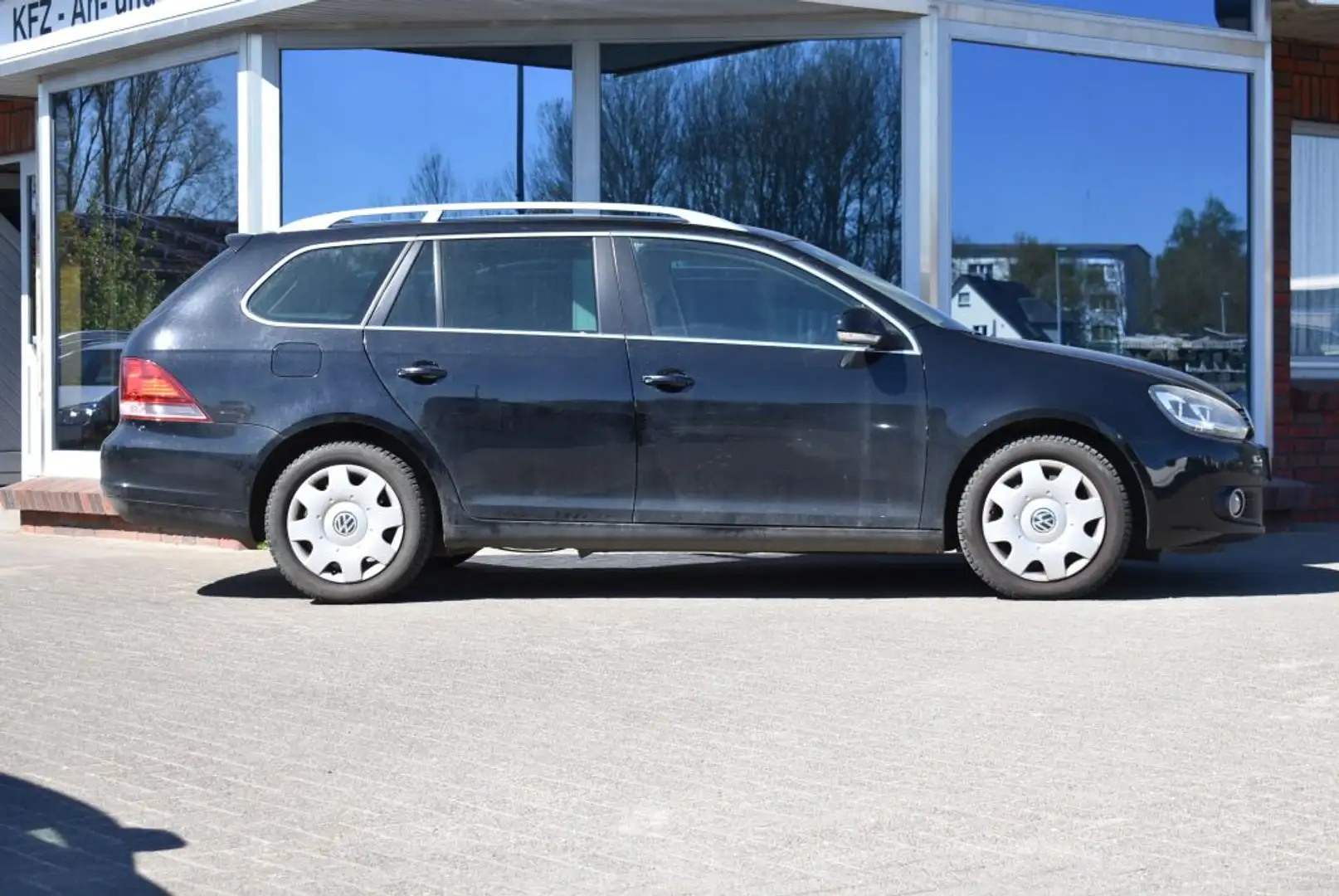 Volkswagen Golf Variant 2.0 TDI DPF Comfortline Klimatron. Sitzheizung Tem Noir - 2