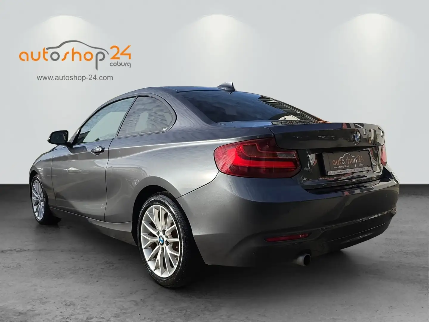 BMW 220 220 d*BI XENON*LEDER*KLIMAUT. *AUTOMATIK*ACC* Grau - 2