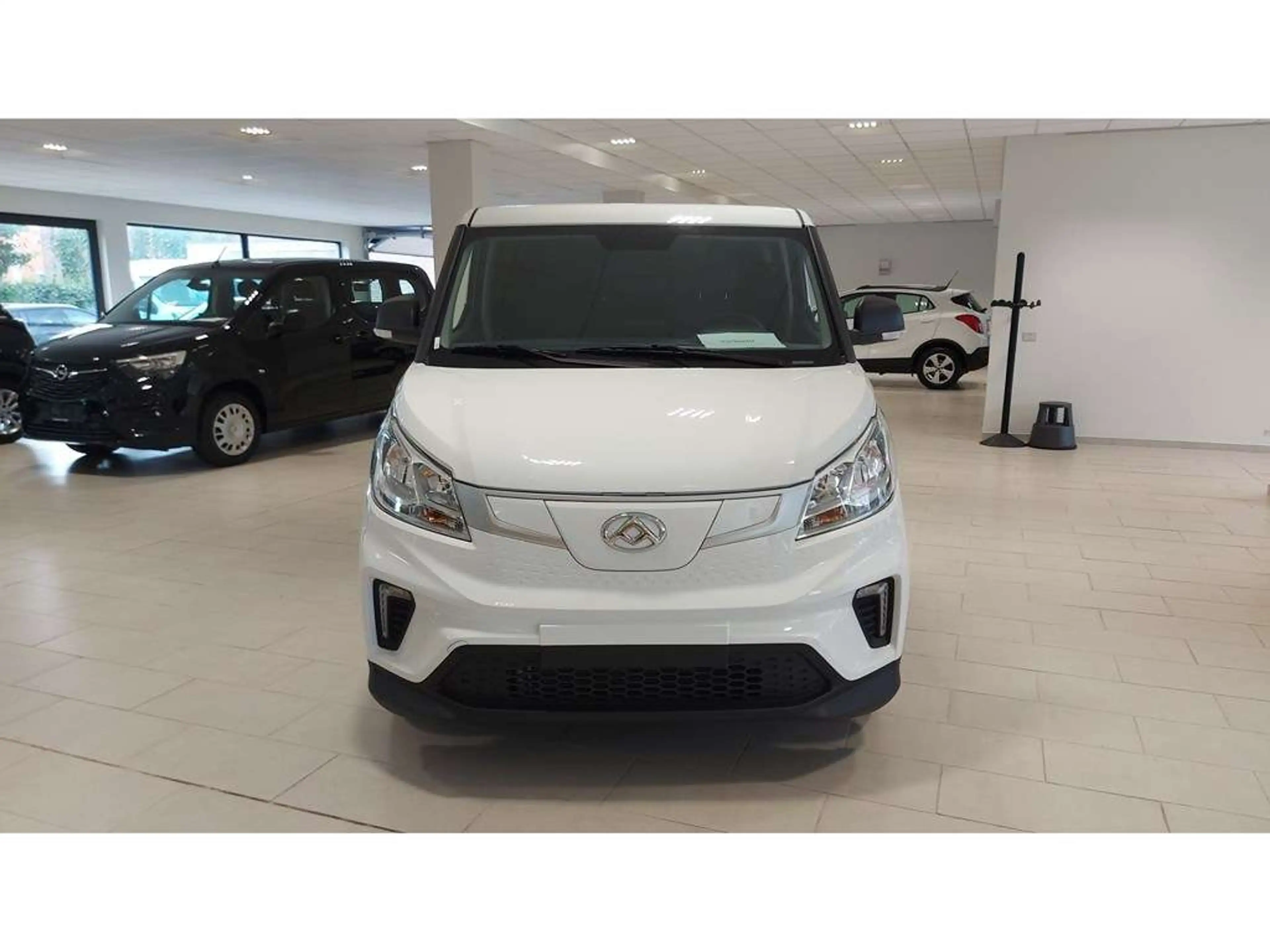 Maxus eDeliver 3 50KWH LWB 122PK*L2*CARPLAY*CAMERA*HOUTBEKLEDING* — photo 8