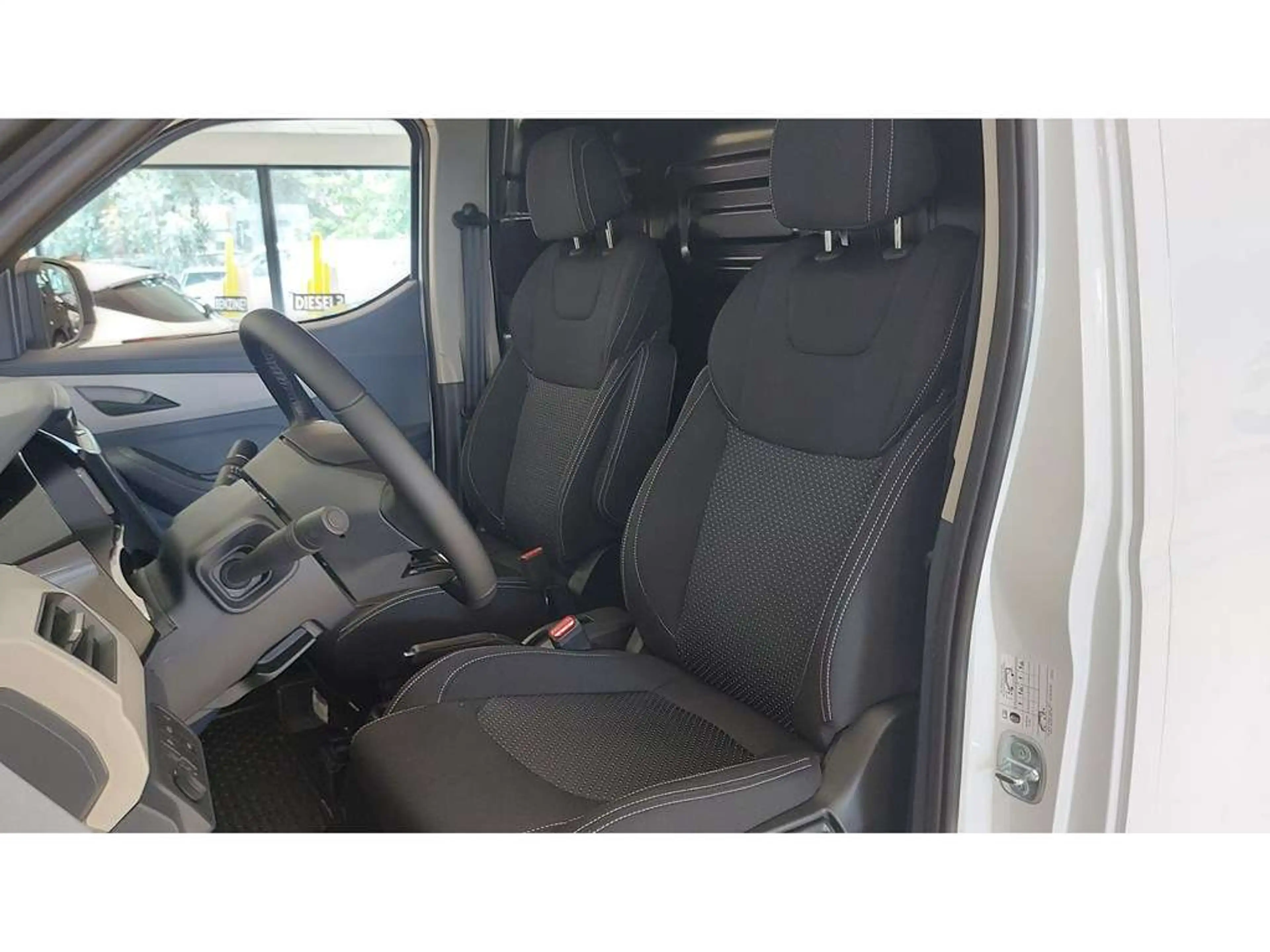 Maxus eDeliver 3 50KWH LWB 122PK*L2*CARPLAY*CAMERA*HOUTBEKLEDING* — photo 13