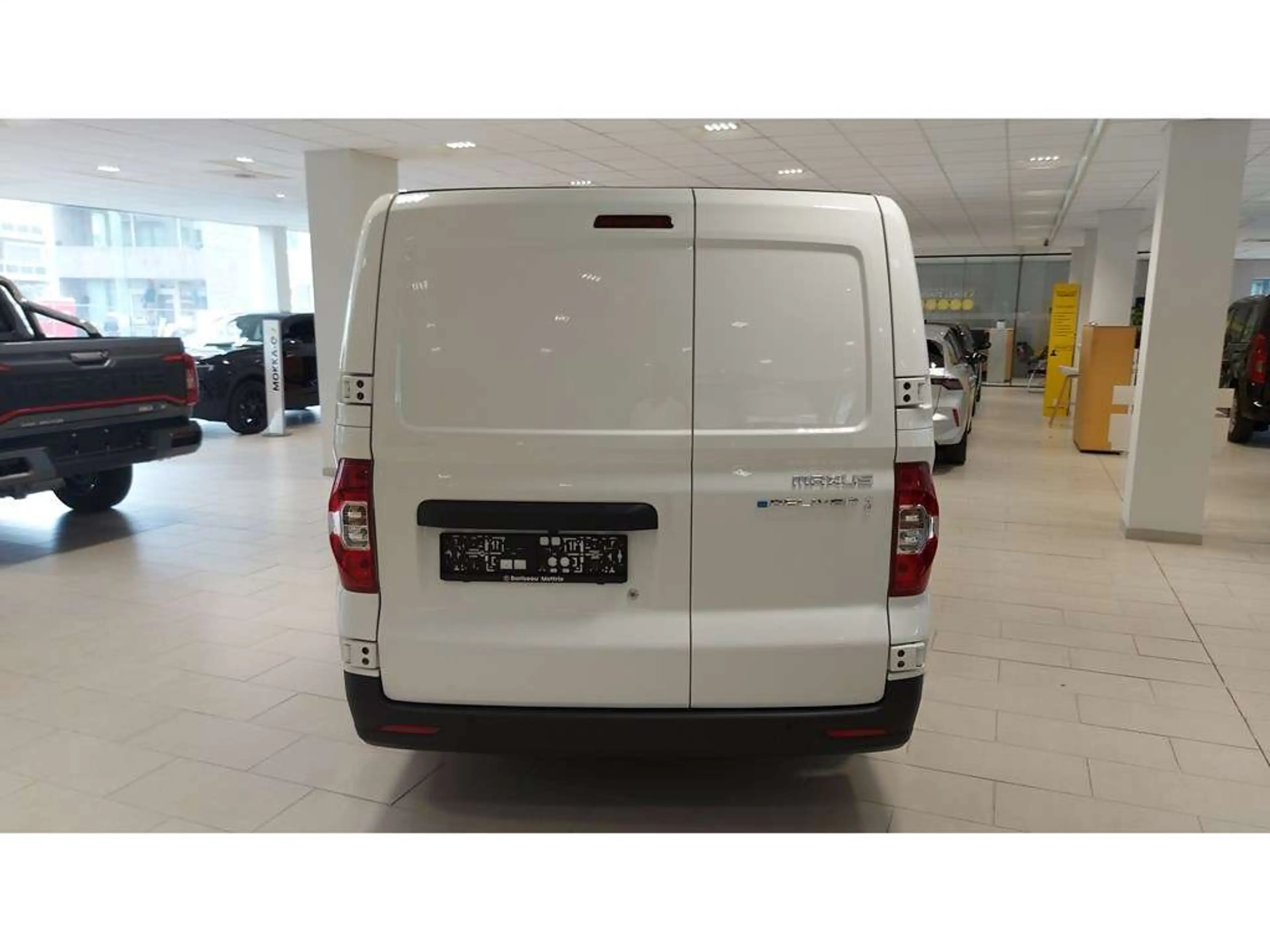 Maxus eDeliver 3 50KWH LWB 122PK*L2*CARPLAY*CAMERA*HOUTBEKLEDING* — photo 4