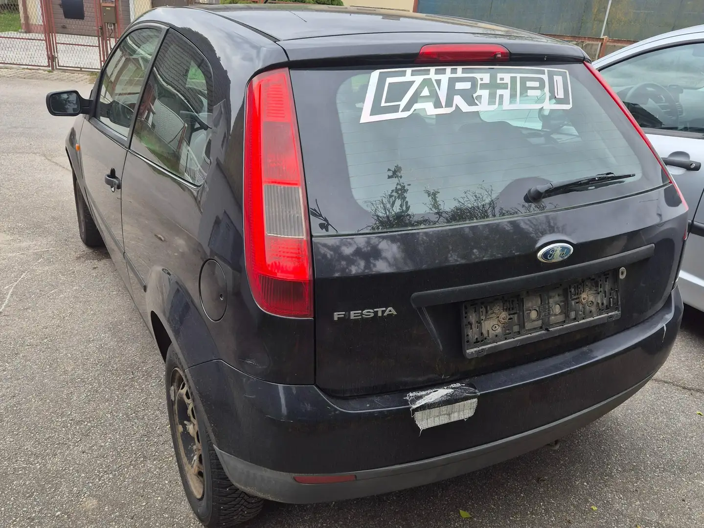 Ford Fiesta Fiesta Ambiente 1,3 8V Ambiente Schwarz - 2