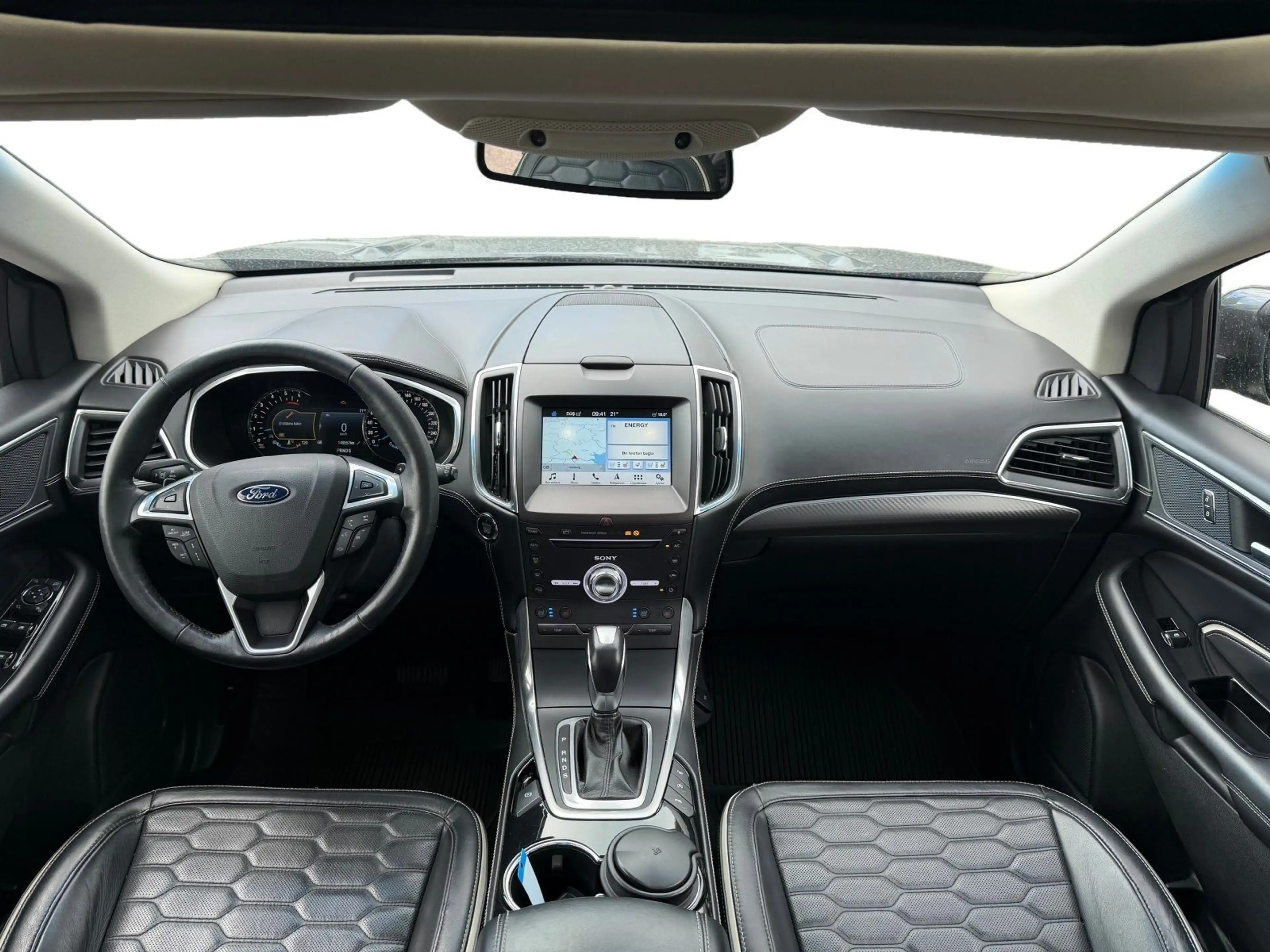 Ford Edge 2.0 TDCi Bi-Turbo Vignale PANO+LEDER+RFK — photo 13