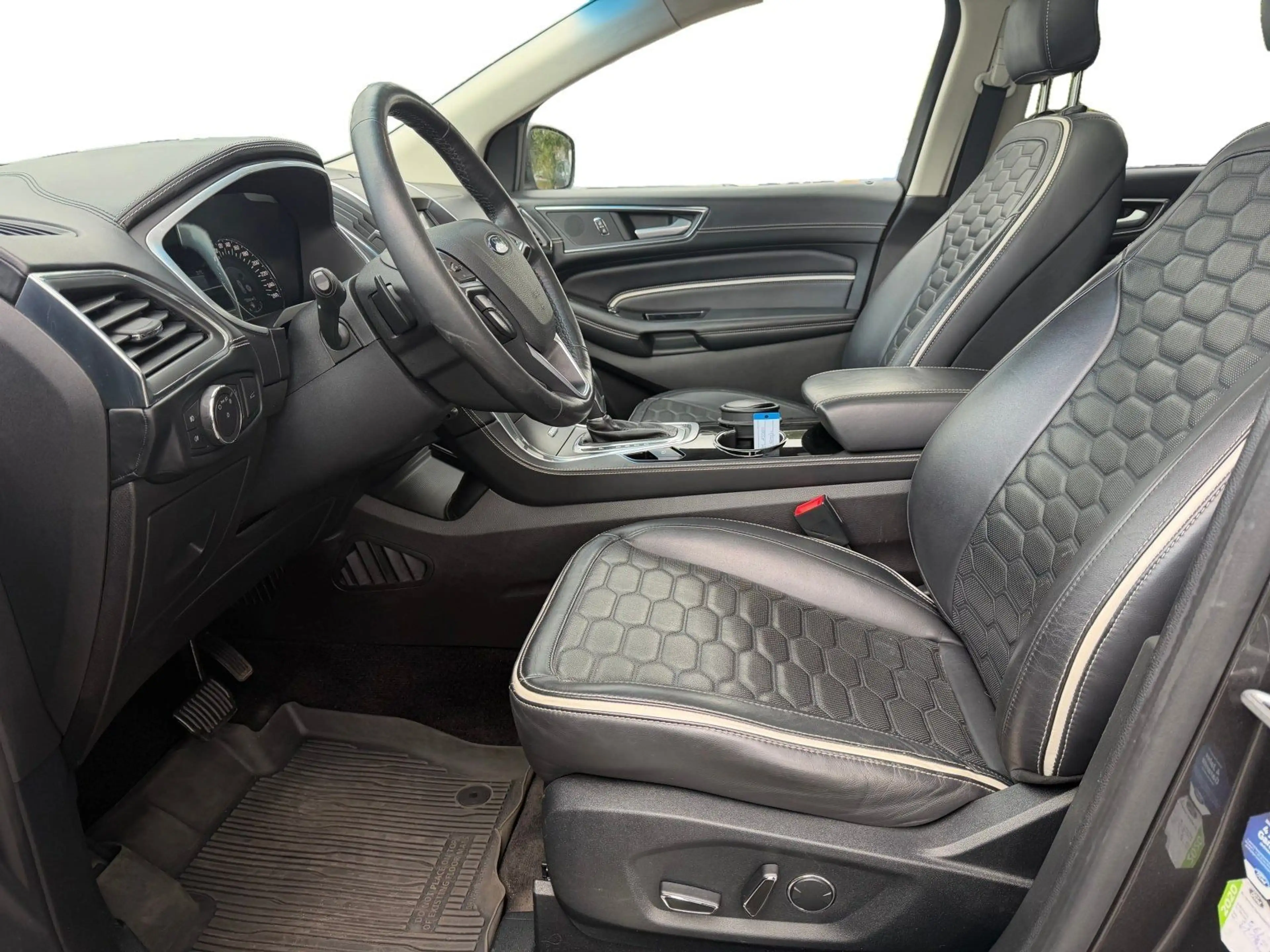 Ford Edge 2.0 TDCi Bi-Turbo Vignale PANO+LEDER+RFK — photo 11