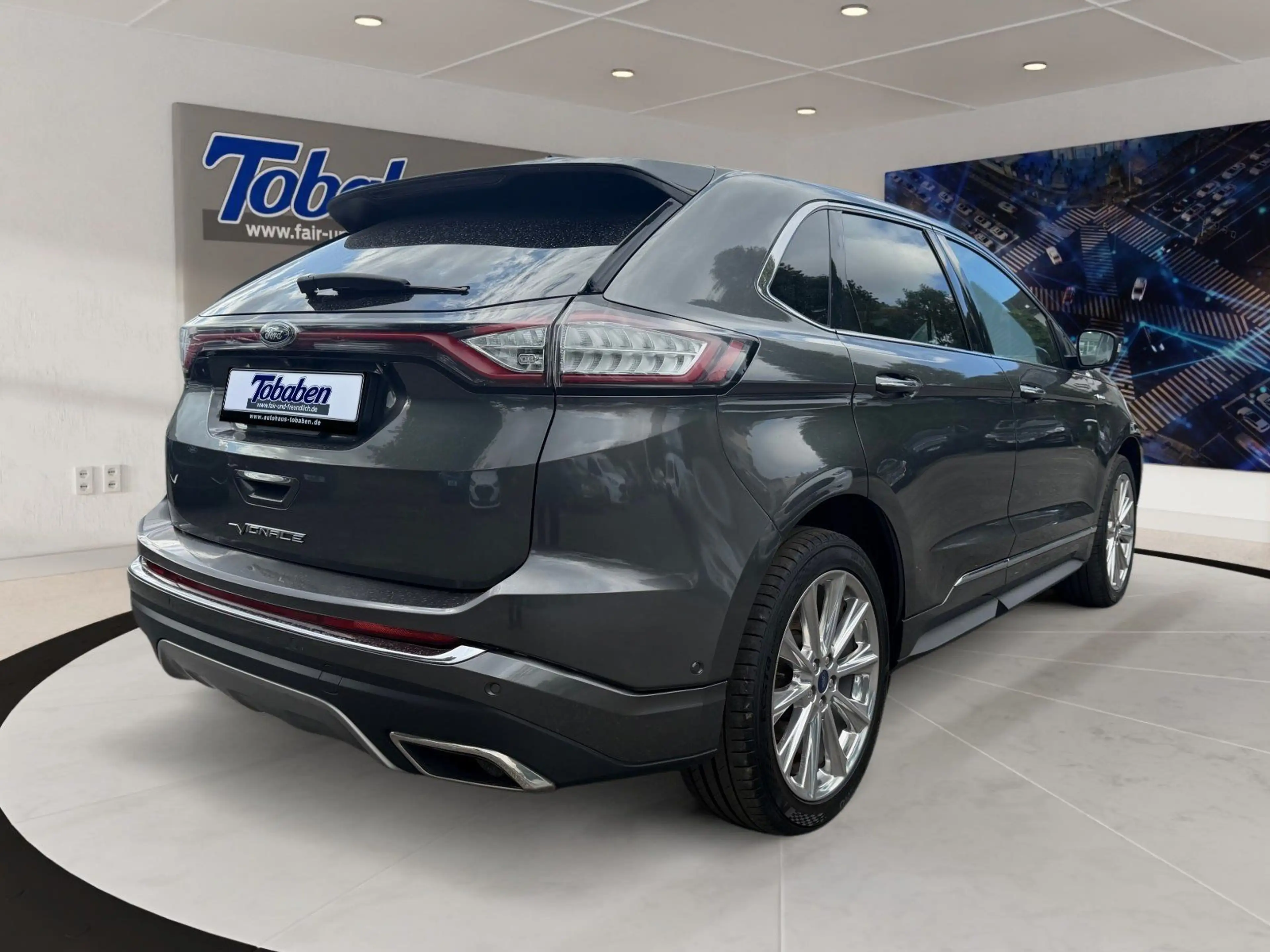 Ford Edge 2.0 TDCi Bi-Turbo Vignale PANO+LEDER+RFK — photo 5