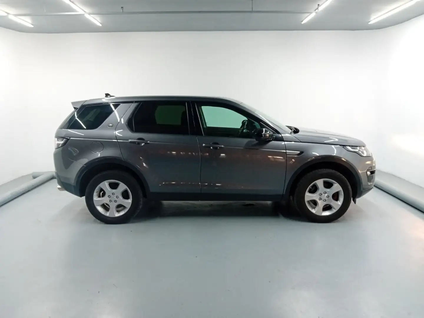 Land Rover Discovery Sport 2.0eD4 Pure 4x2 150 Gris - 1