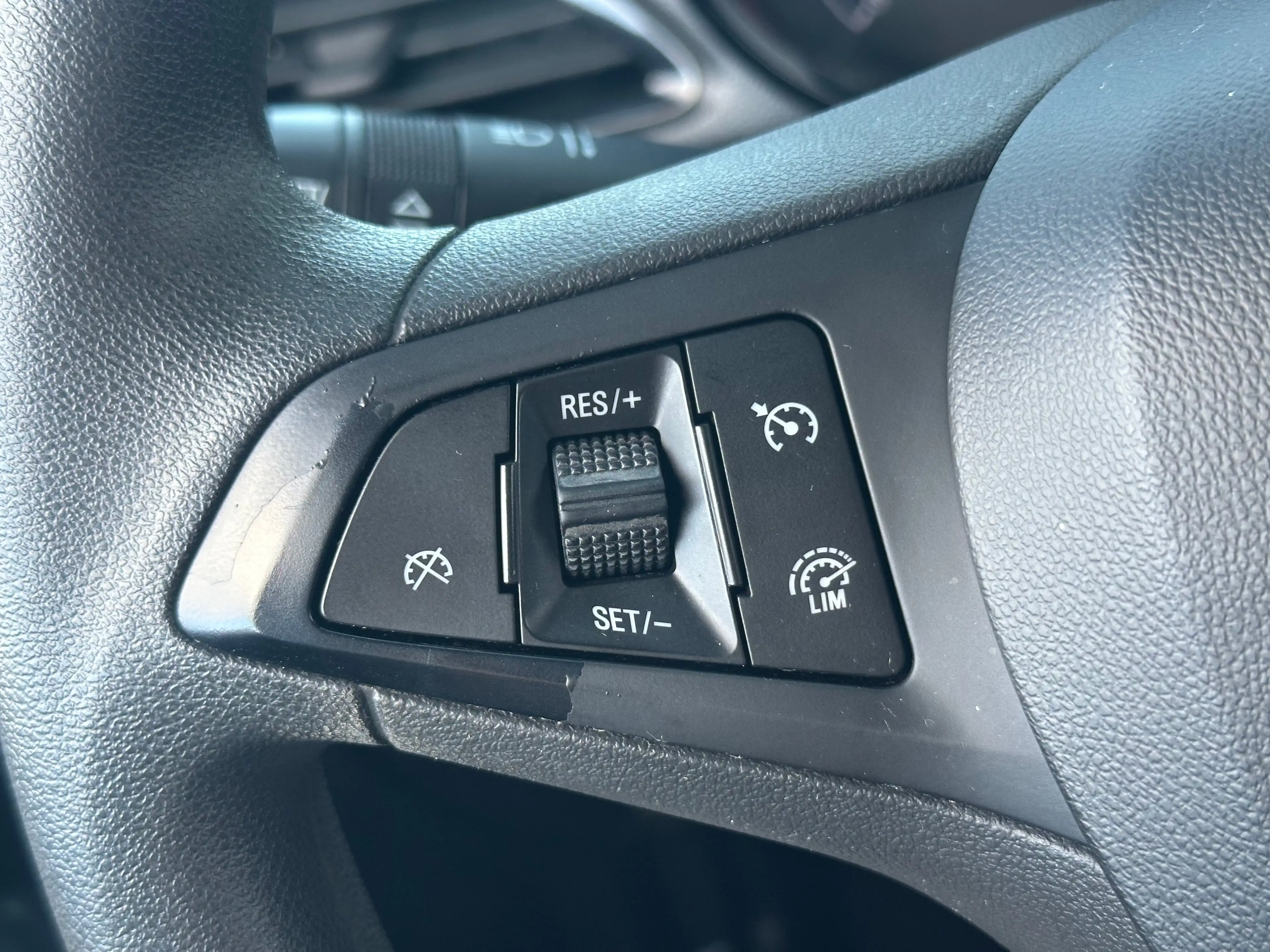 Opel Karl 1.0 Rocks Online Edition — photo 10