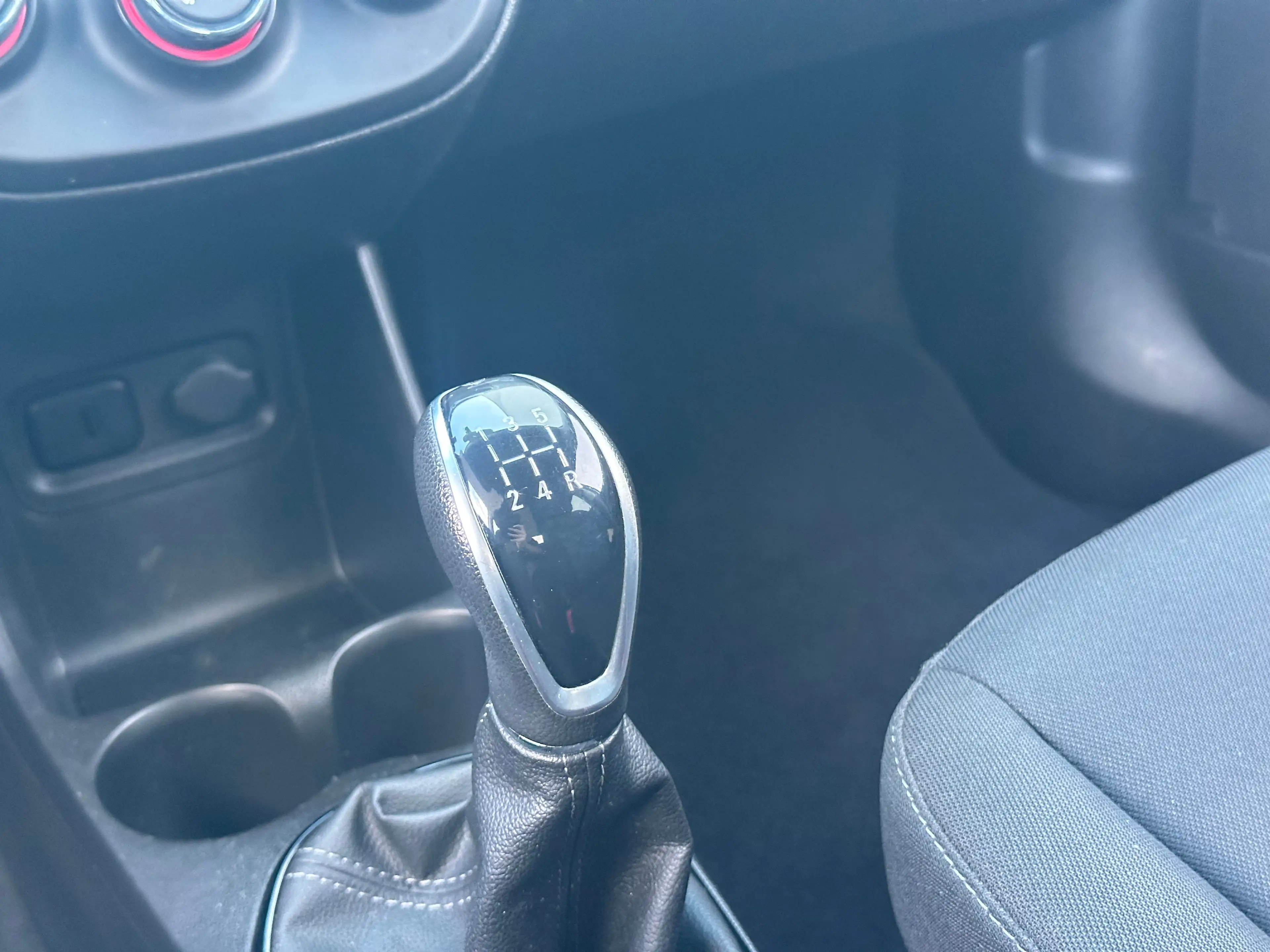 Opel Karl 1.0 Rocks Online Edition — photo 14