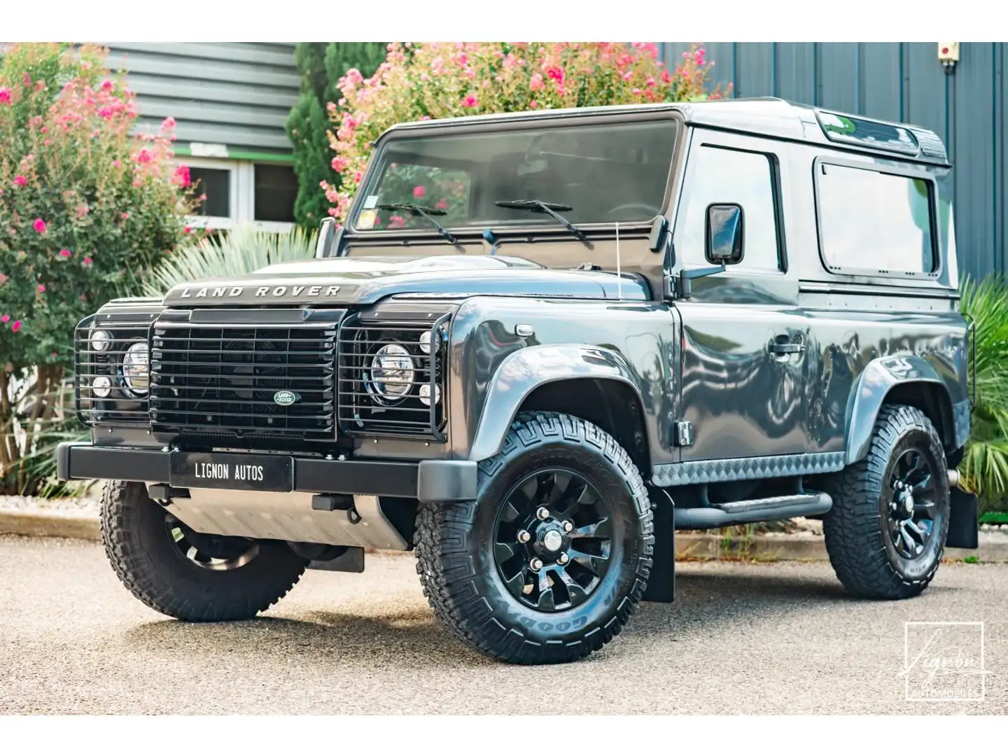 Land Rover Defender 90 TD4 2.2L SW 4 Places Havana Black \u0027SE\u0027 Schwarz - 1