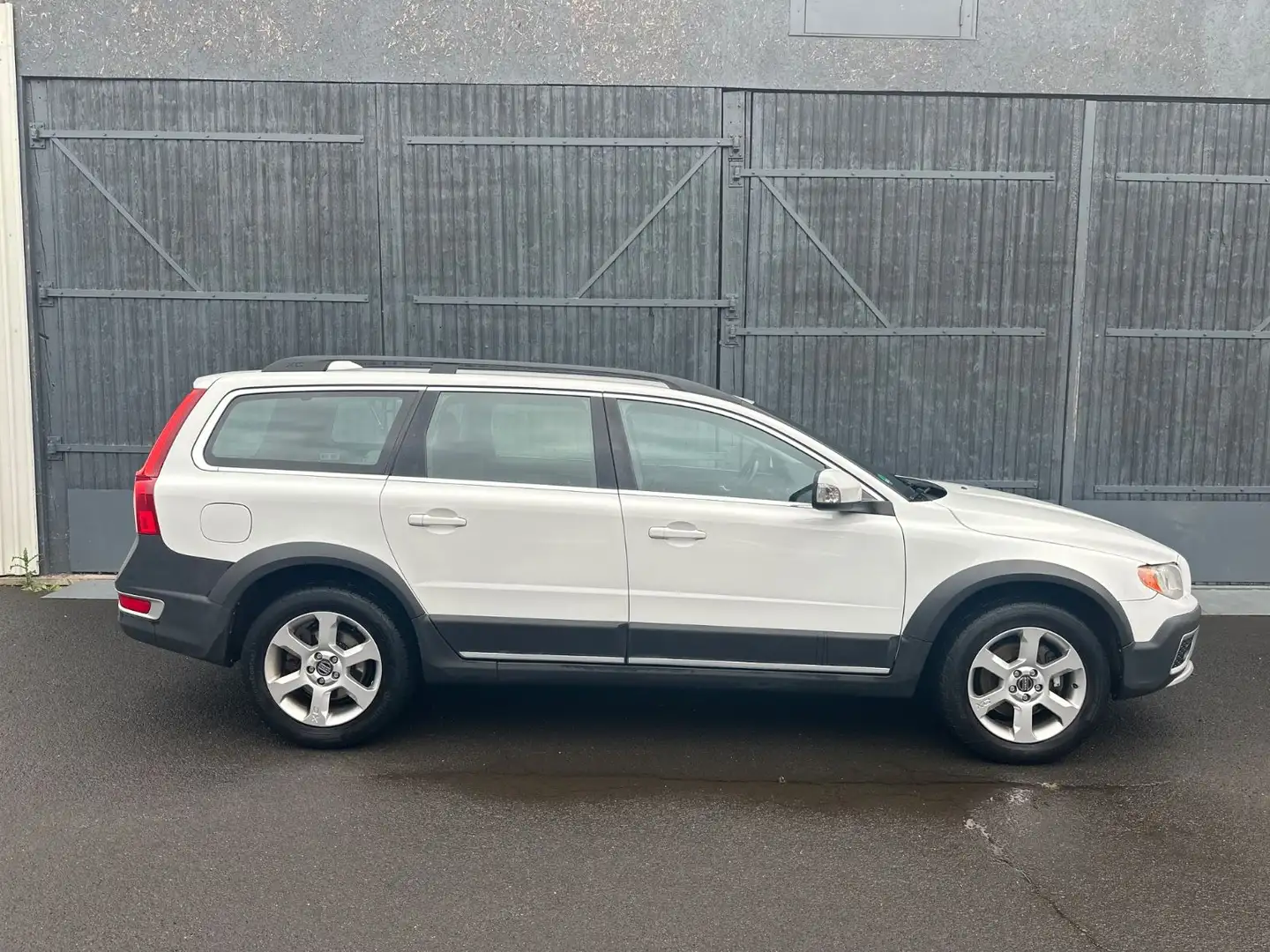 Volvo XC70 Leder, Automatik Weiß - 2