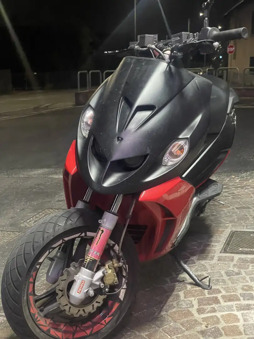 Malaguti Phantom f12 r crvena - 1
