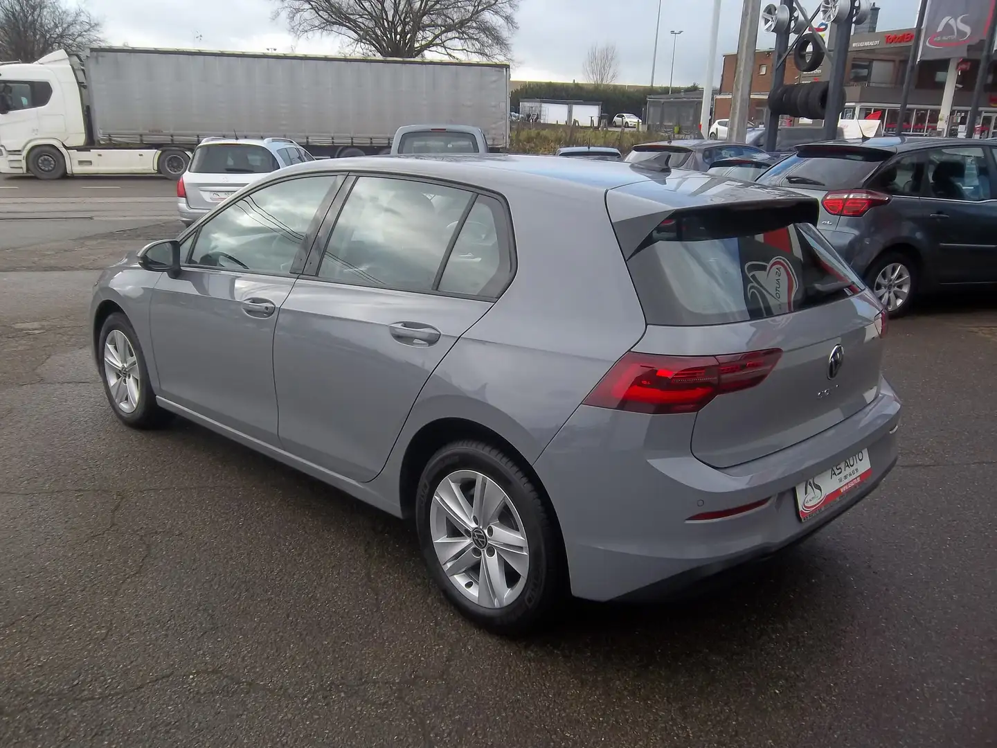 Volkswagen Golf VIII 5P 2.0 SCR TDi 115cv Life DSG Grijs - 2