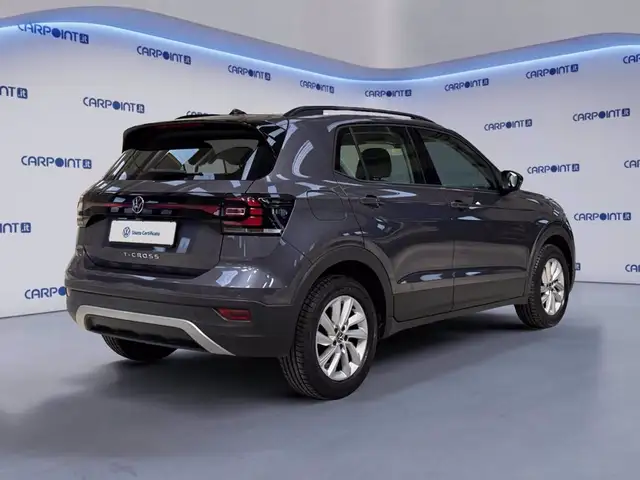 Volkswagen T-Cross view 6