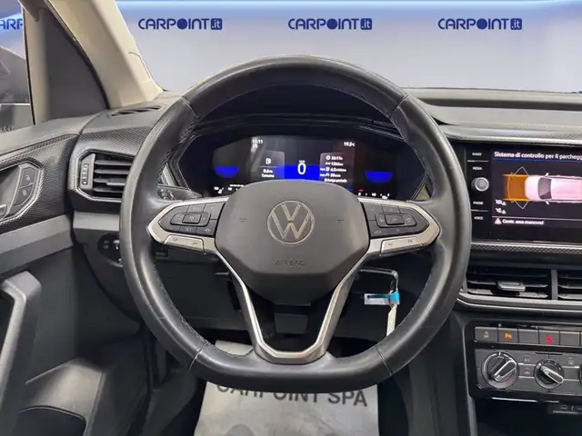 Volkswagen T-Cross view 13