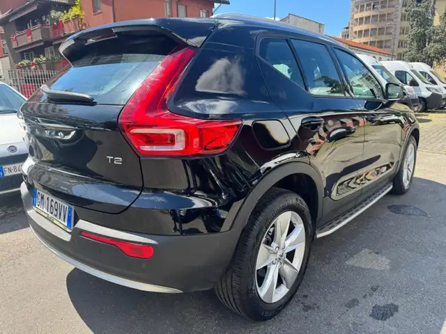 Volvo XC40 view 7