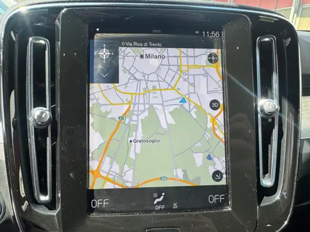 Volvo XC40 view 10