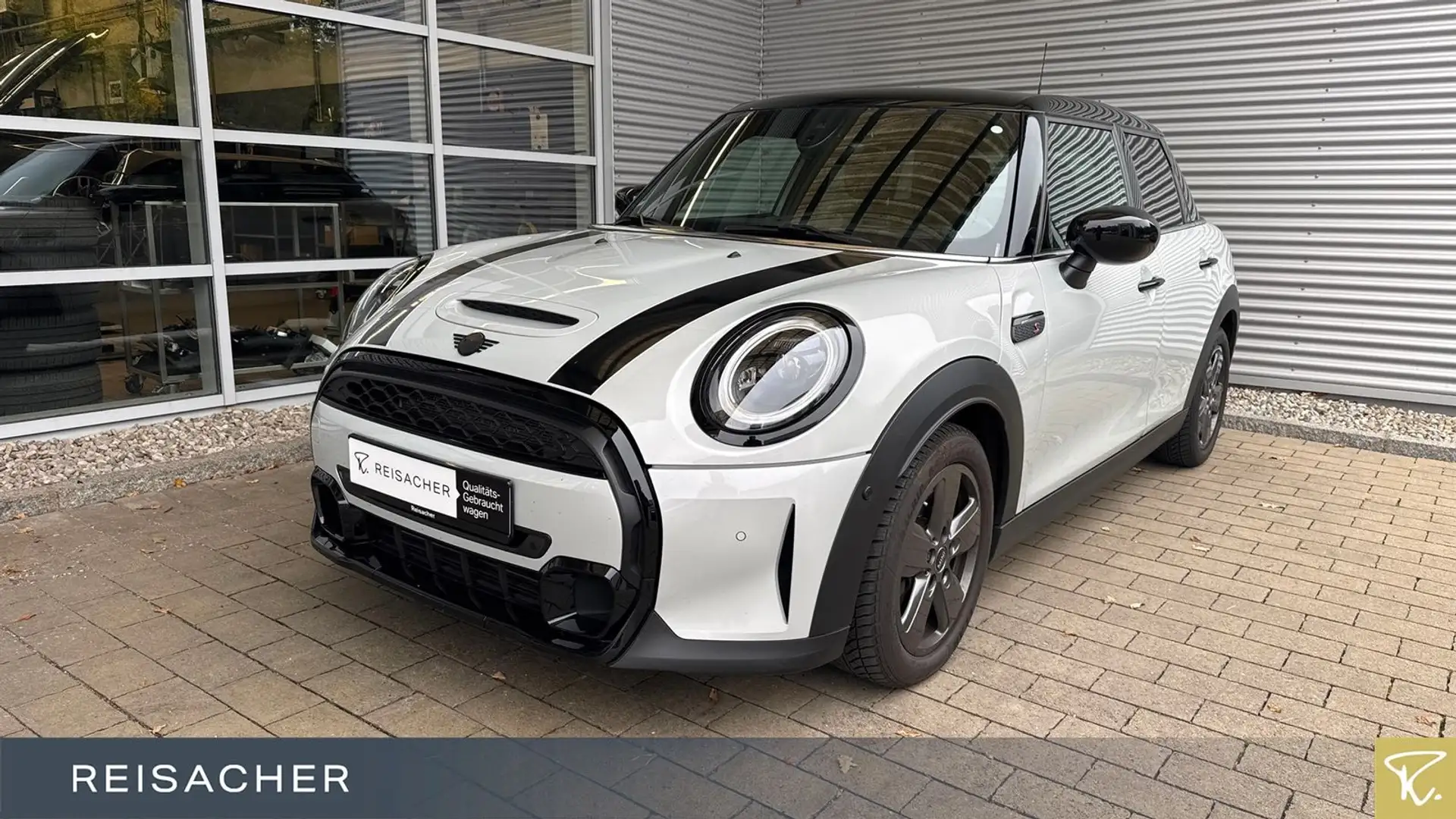 MINI Cooper S 5-trg. Navi HUD RüKa adLED ACC DAB 18" Silber - 1