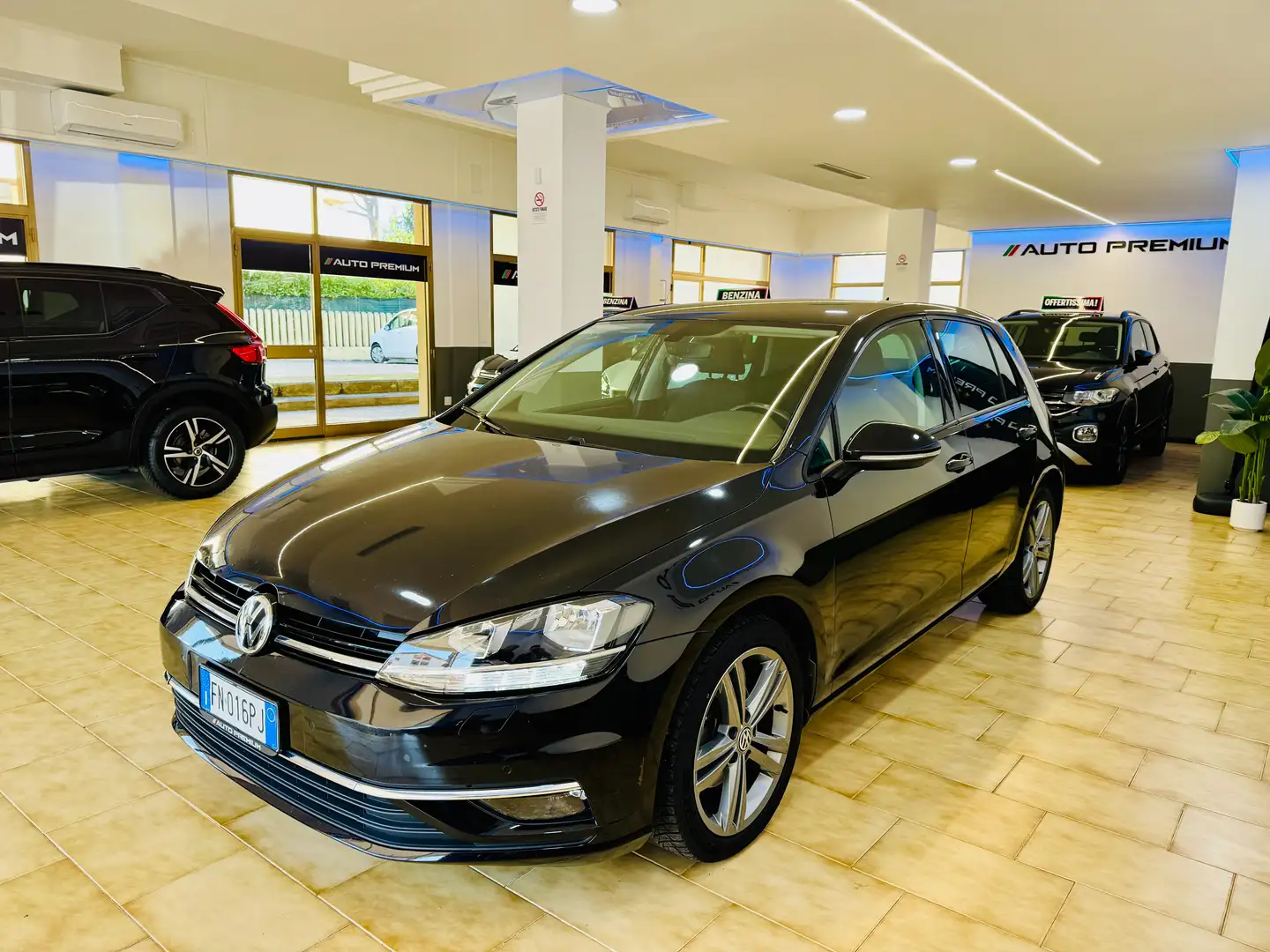 Volkswagen Golf Golf 5p 1.6 tdi Highline 115cv Nero - 1