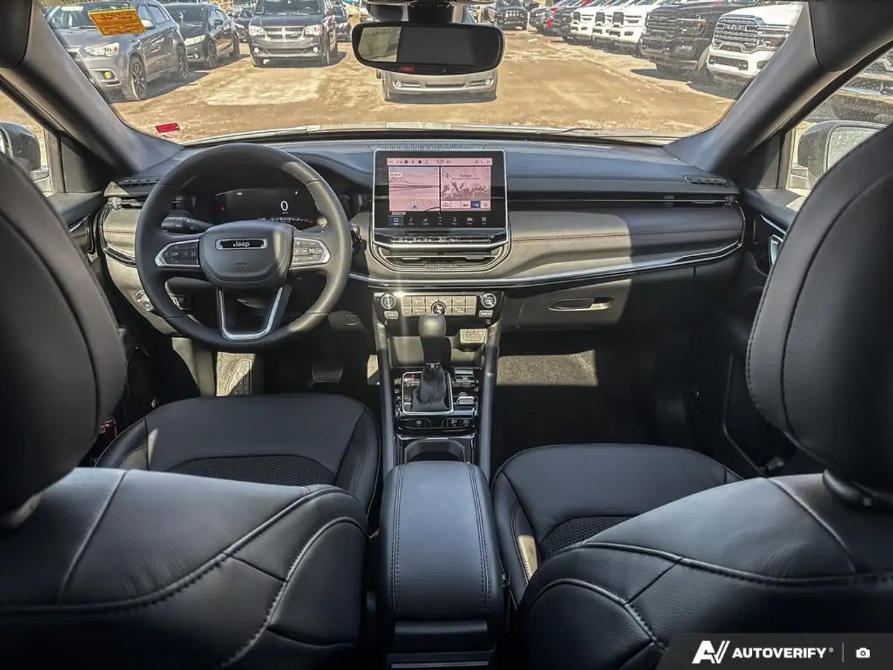 Jeep Compass снимка Jeep Compass