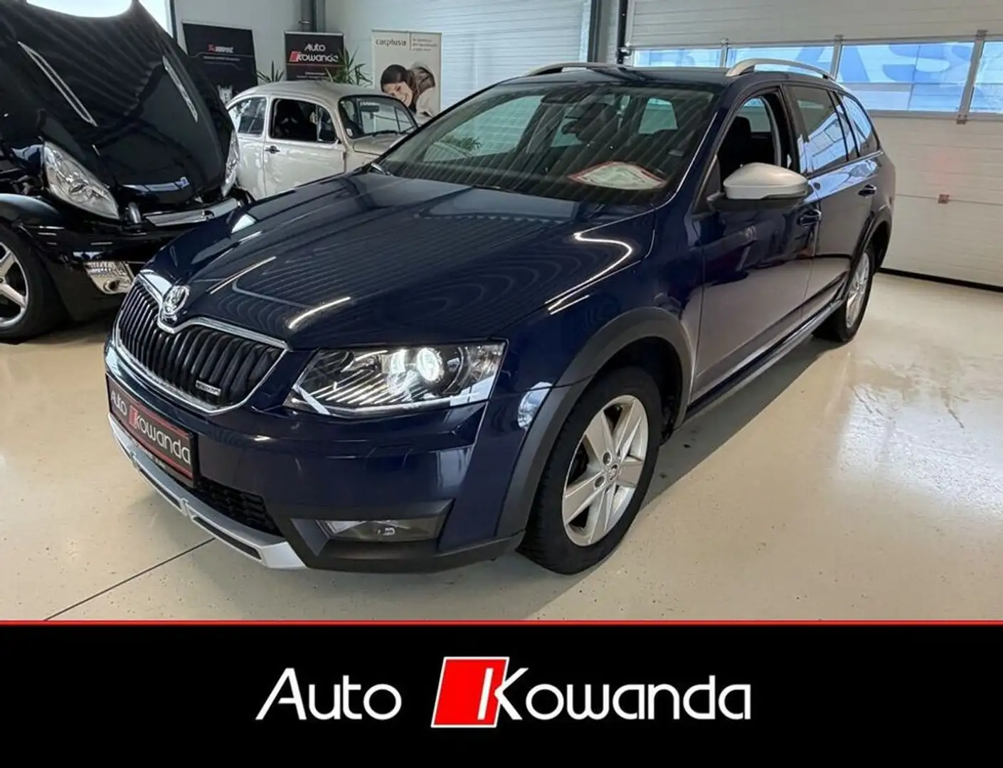 Skoda Octavia Kombi Scout 4x4 Tdi -Wenig Km Blau - 2