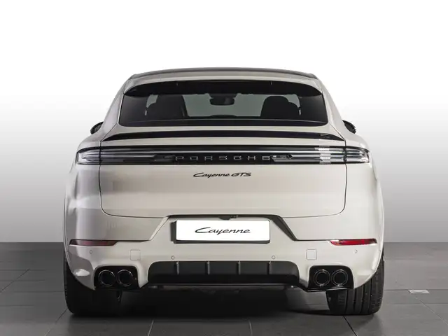 Porsche Cayenne view 4