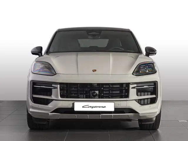 Porsche Cayenne view 9