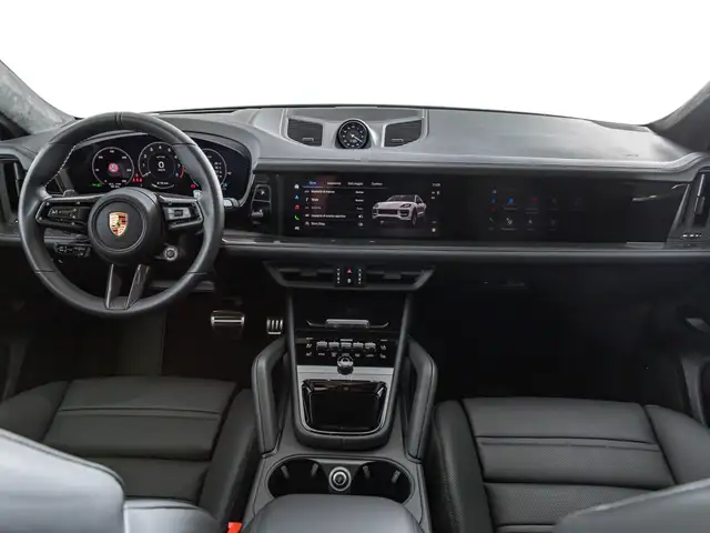 Porsche Cayenne view 11
