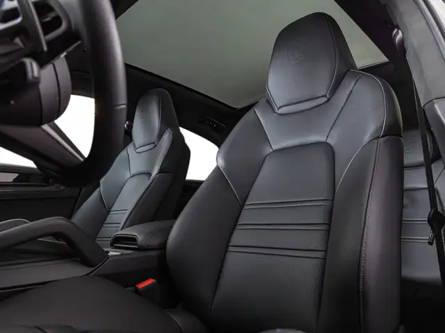 Porsche Cayenne view 15