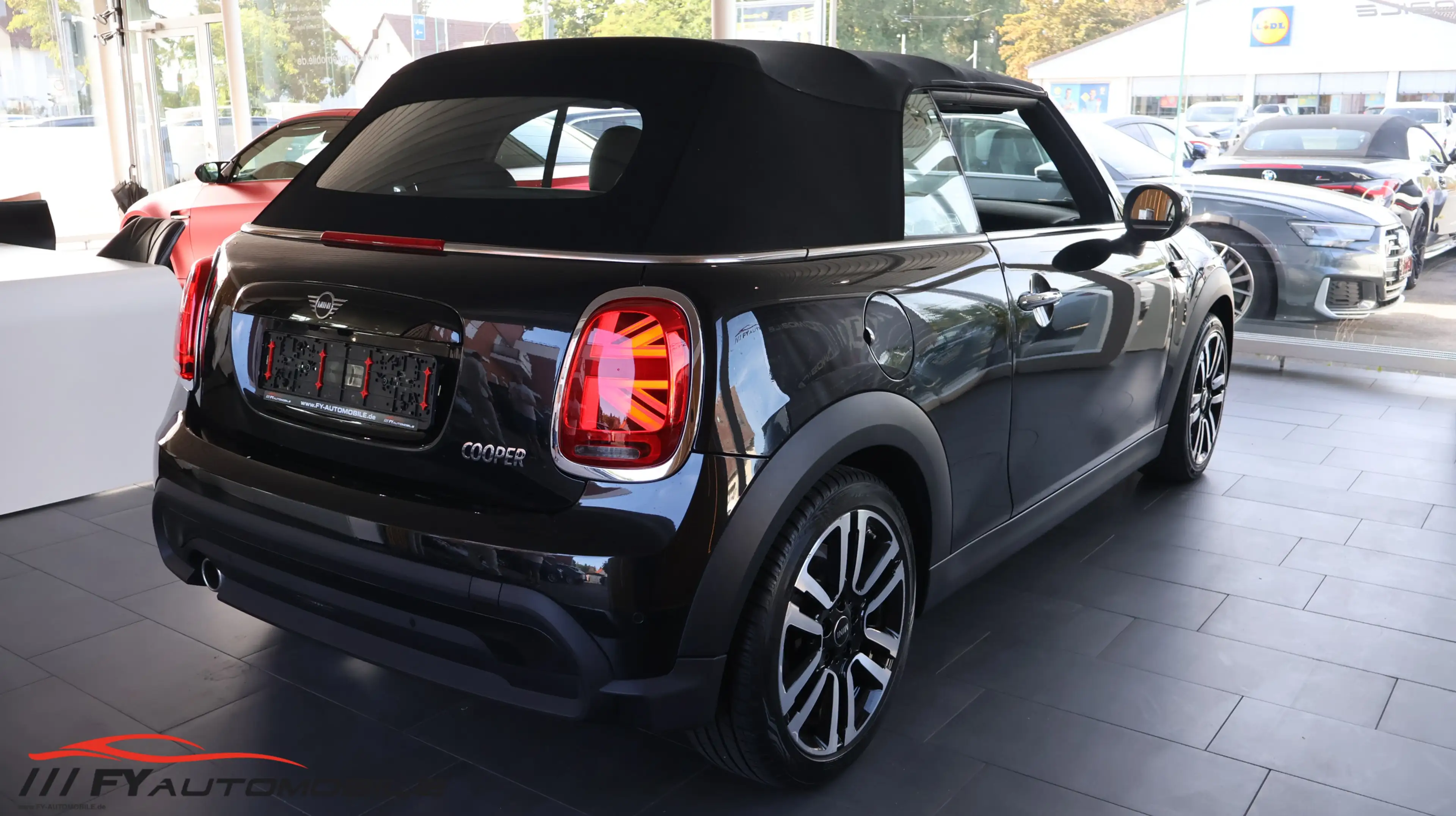 MINI Cooper Cabrio Cooper Classic Trim Kamera* Navi* — photo 10