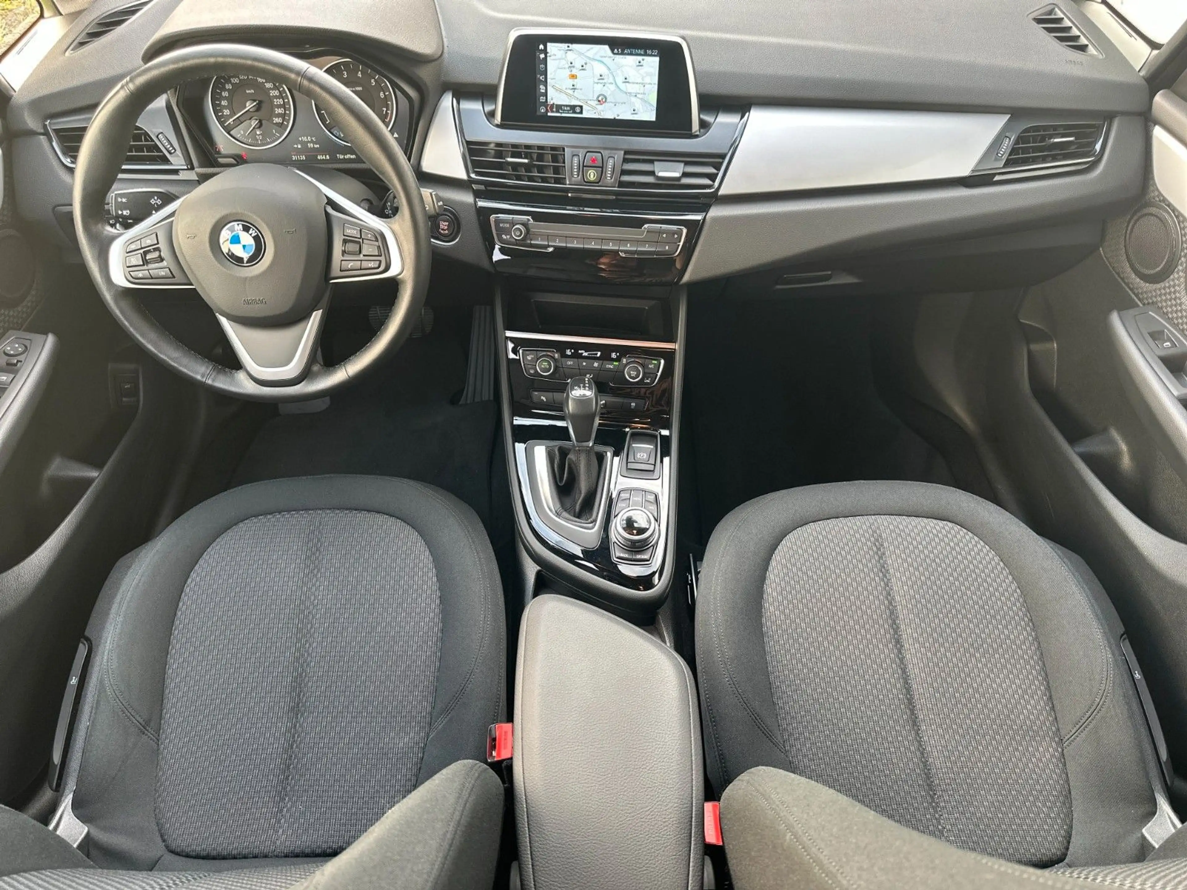 BMW 218 i Active Tourer Advantage / 2. Hand / Autom. — photo 12