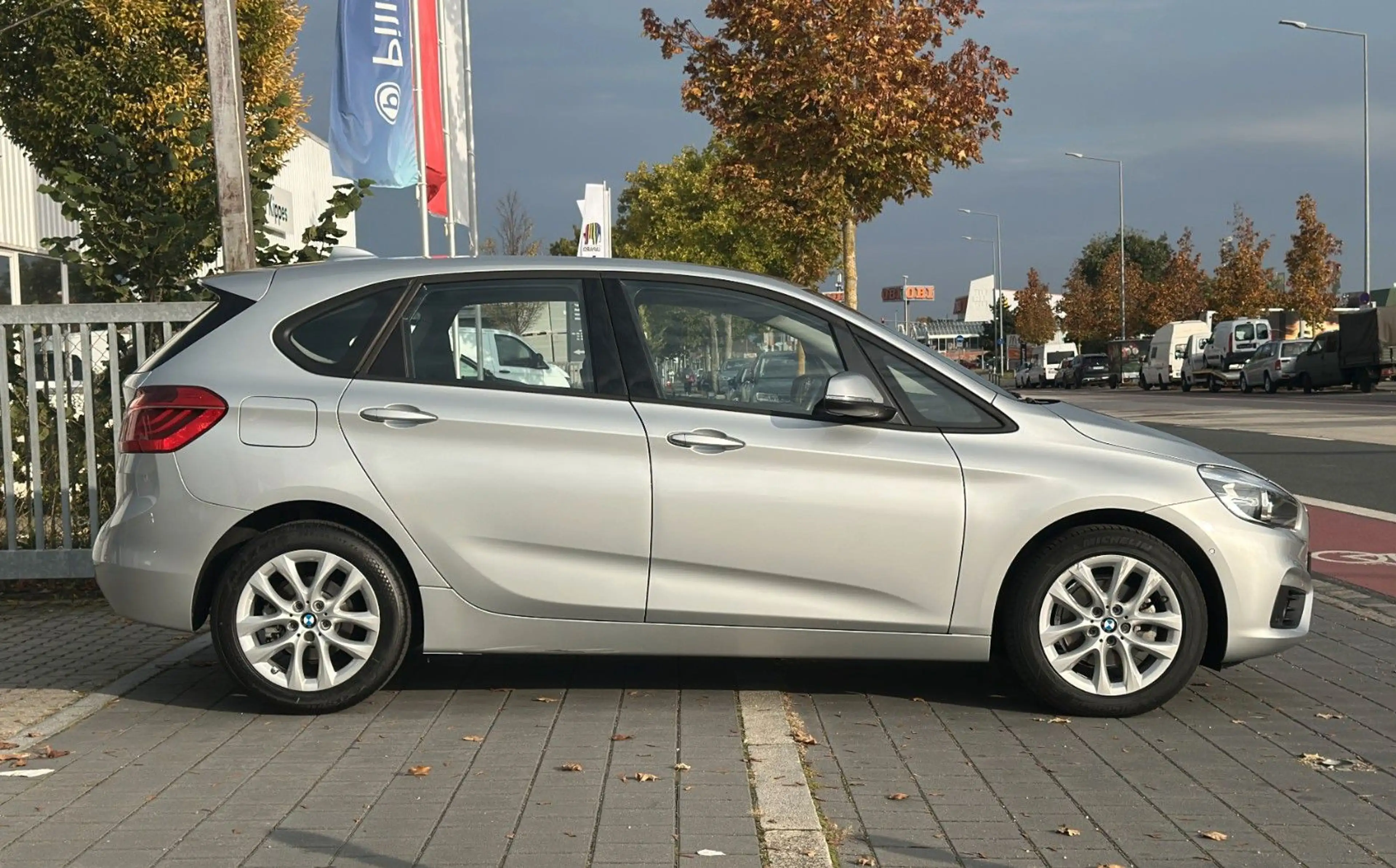 BMW 218 i Active Tourer Advantage / 2. Hand / Autom. — photo 6