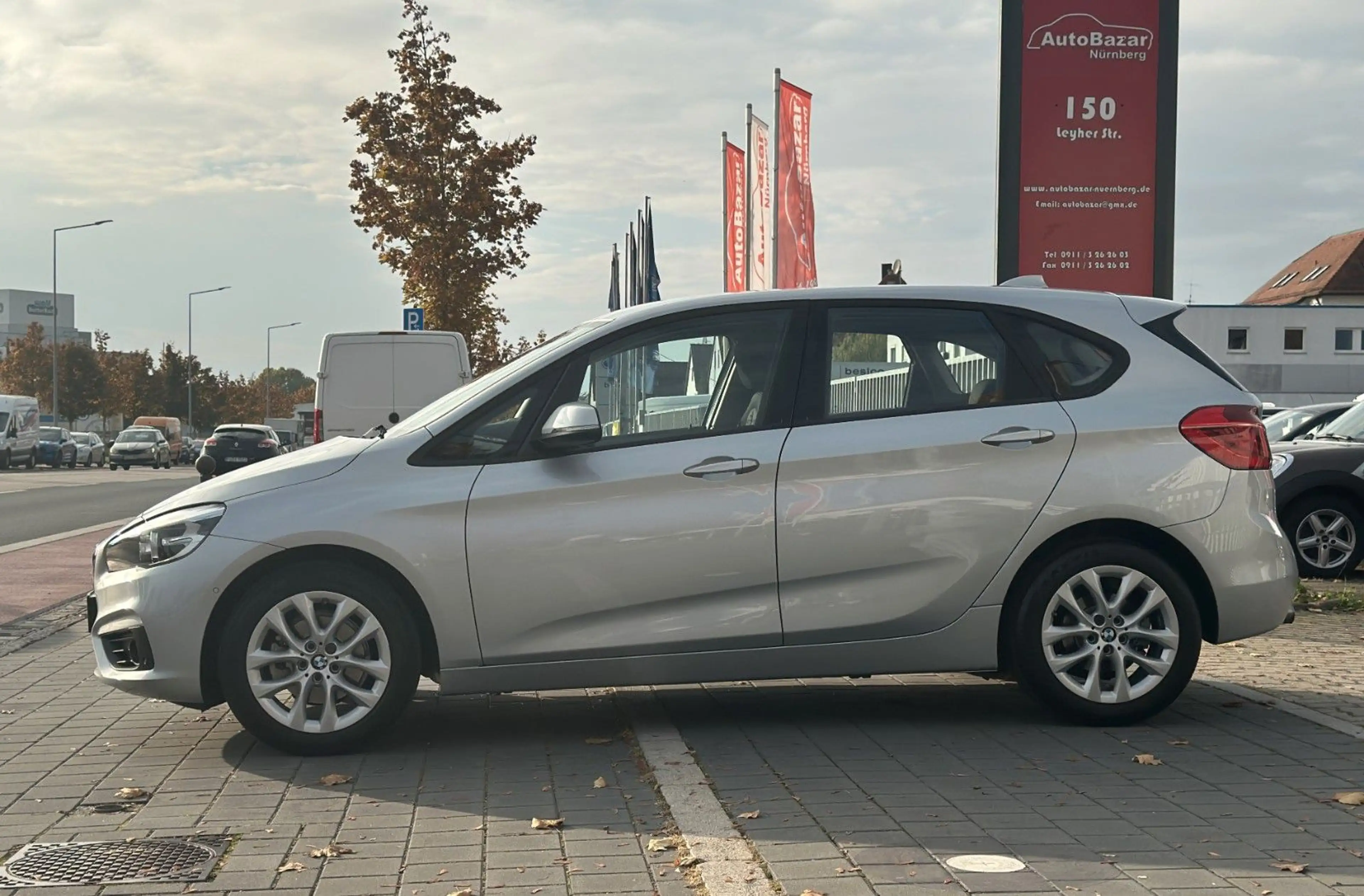 BMW 218 i Active Tourer Advantage / 2. Hand / Autom. — photo 2