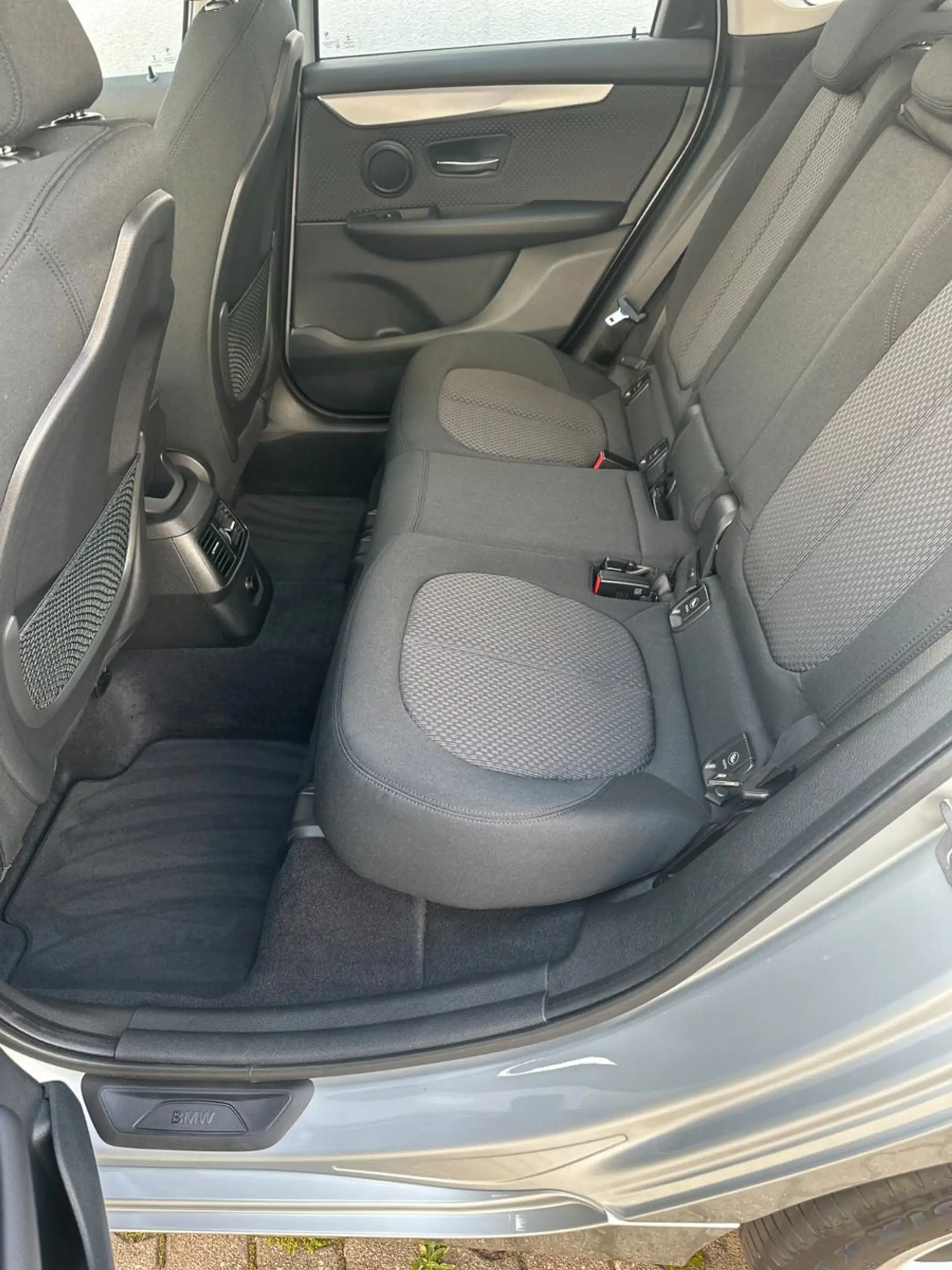 BMW 218 i Active Tourer Advantage / 2. Hand / Autom. — photo 11