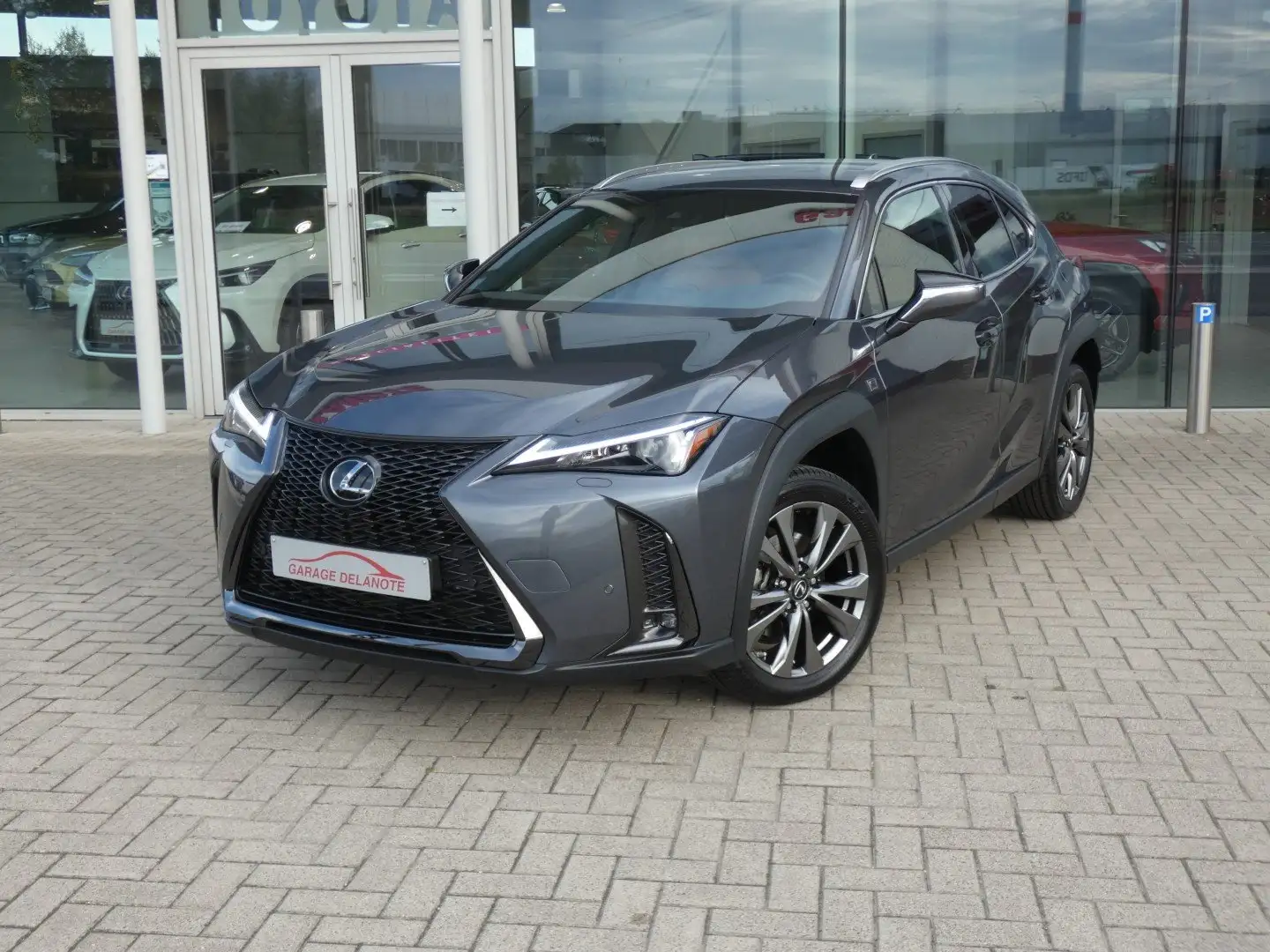 Lexus UX 250h HYBRID F-Sport Design +Leder GPS Carplay Dodehoek Grijs - 1