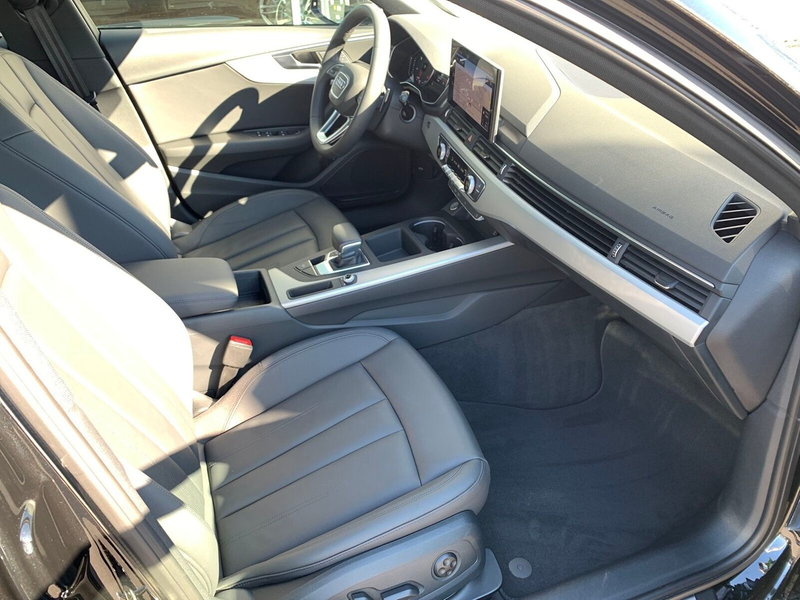 Audi A4 Avant 40 TDI S tronic advanced — photo 12