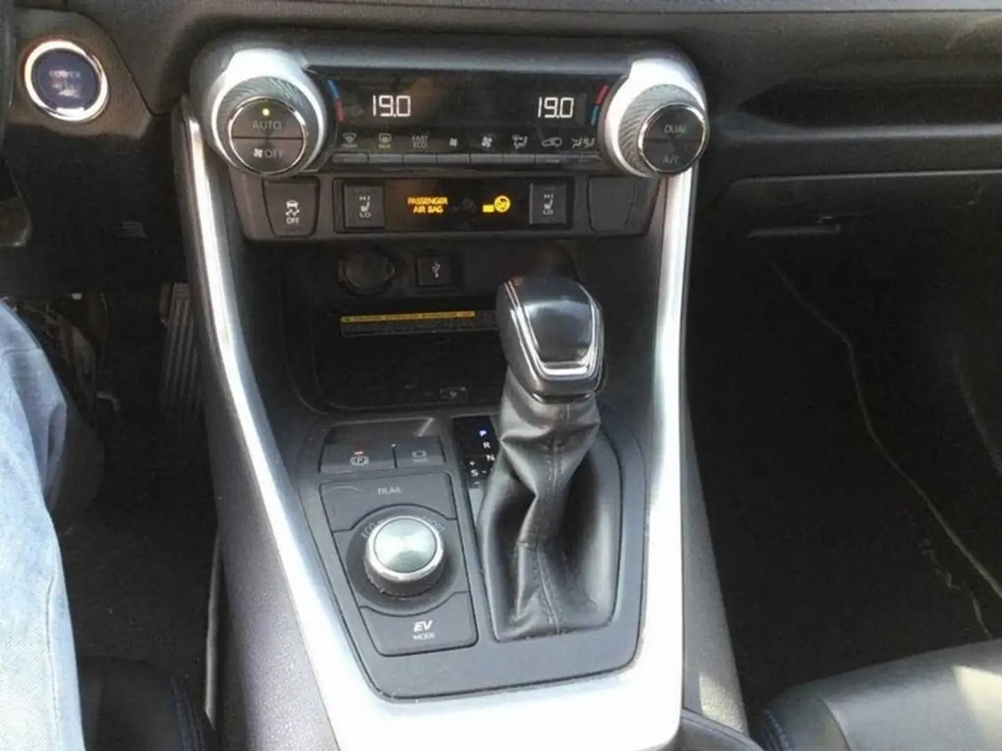 Toyota RAV 4 Rav4 Crossover 2.2 d-cat Style 150cv auto Grigio - 2