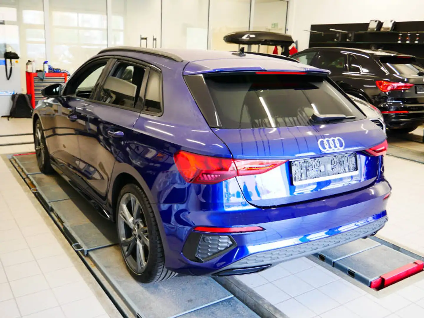 Audi A3 Sportback 30 TDI S line LED NAVI eKLAPPE AHK Blau - 2