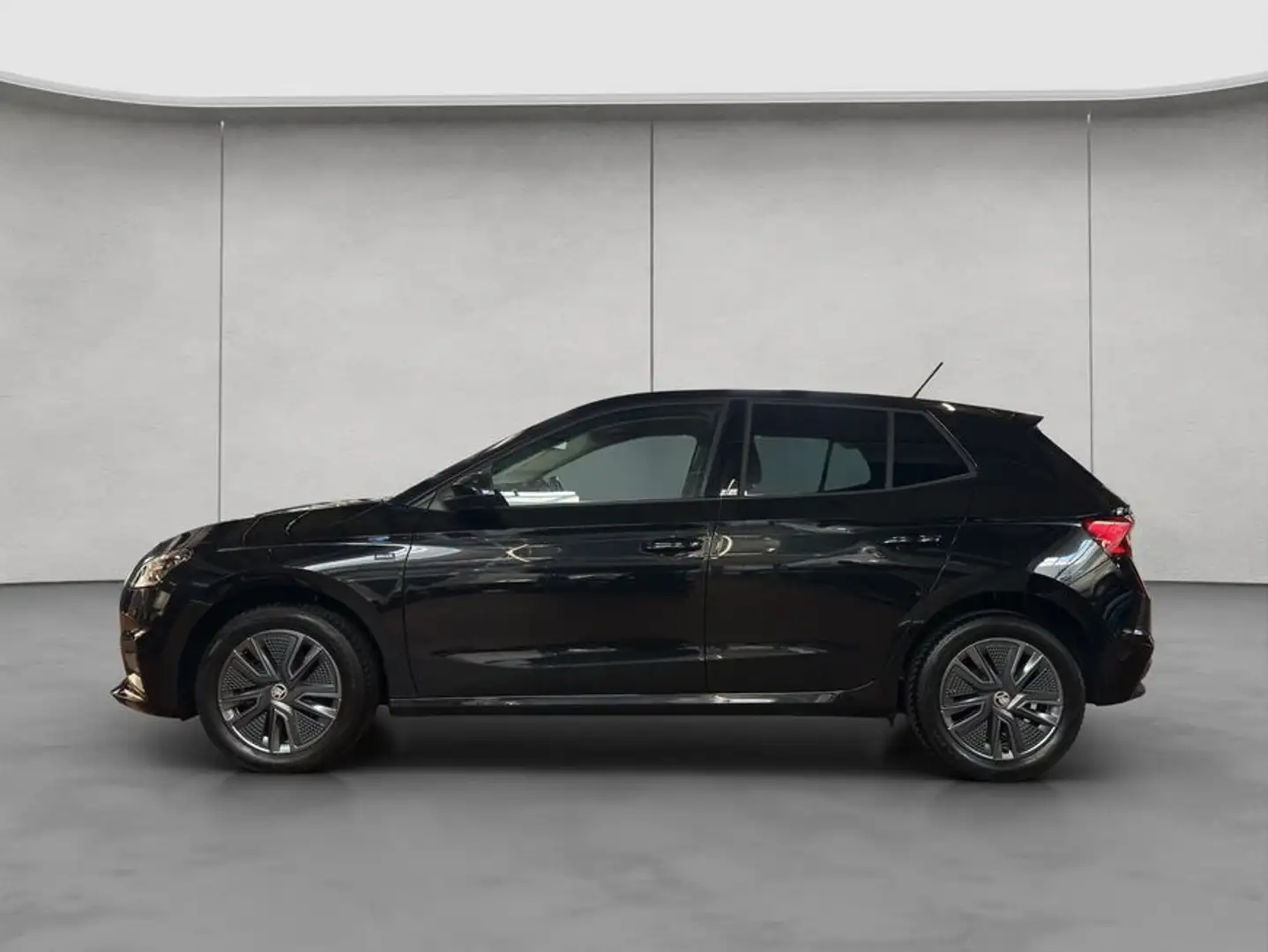 Skoda Fabia 1.0 TSI DSG Drive Schwarz - 2