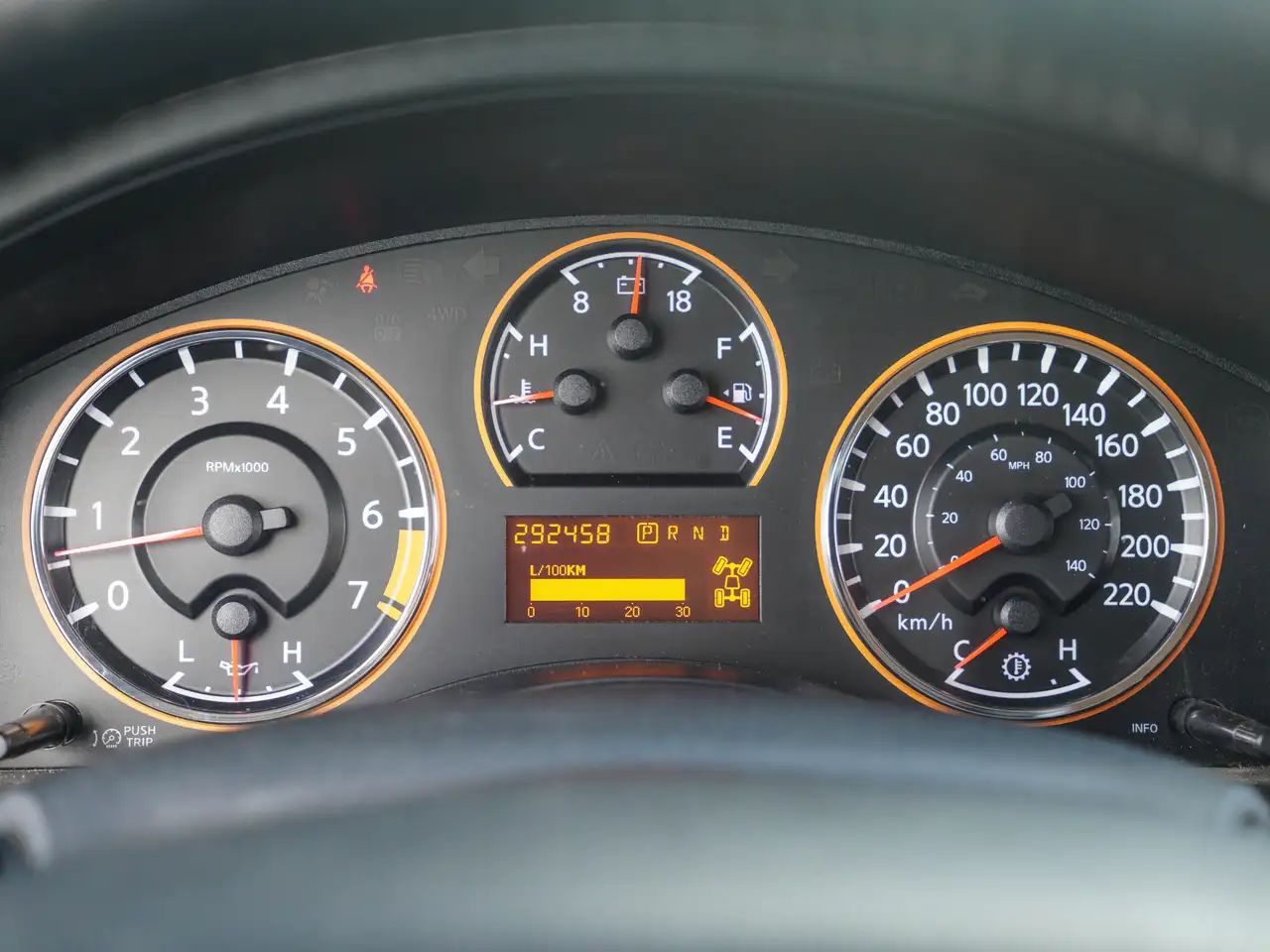 Nissan Armada fotografie Nissan Armada